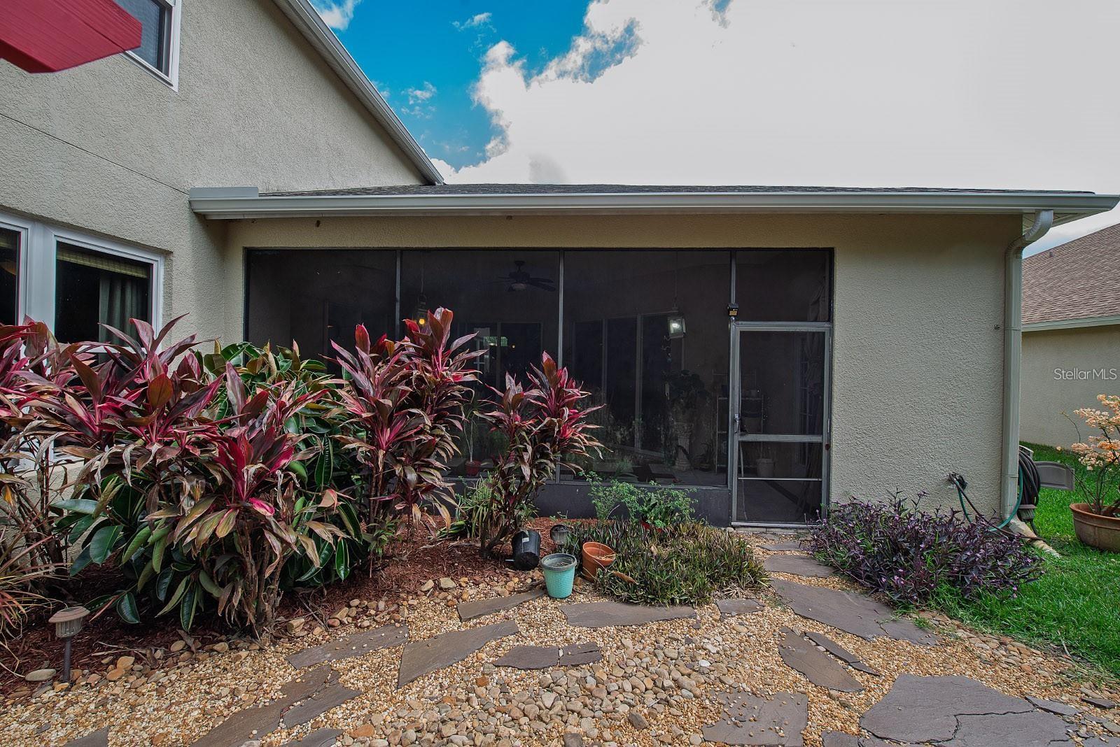 Image 40 of 43 For 5050 Silver Charm Terrace