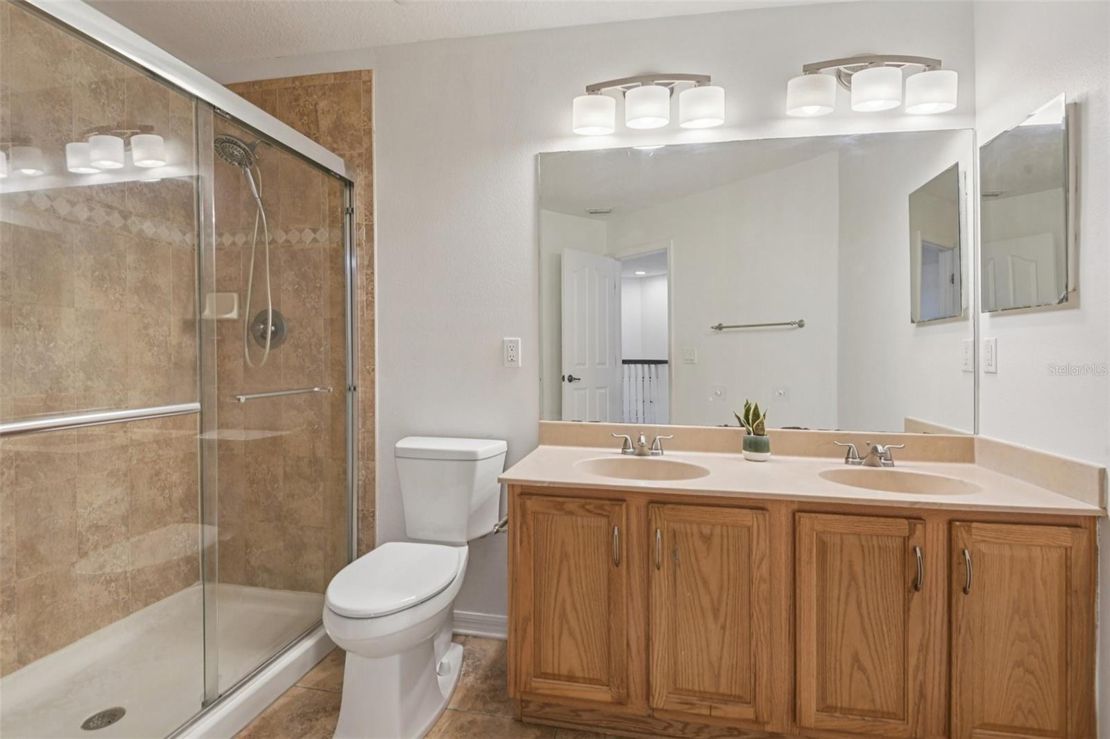 Image 22 of 39 For 11006 Running Pine Drive