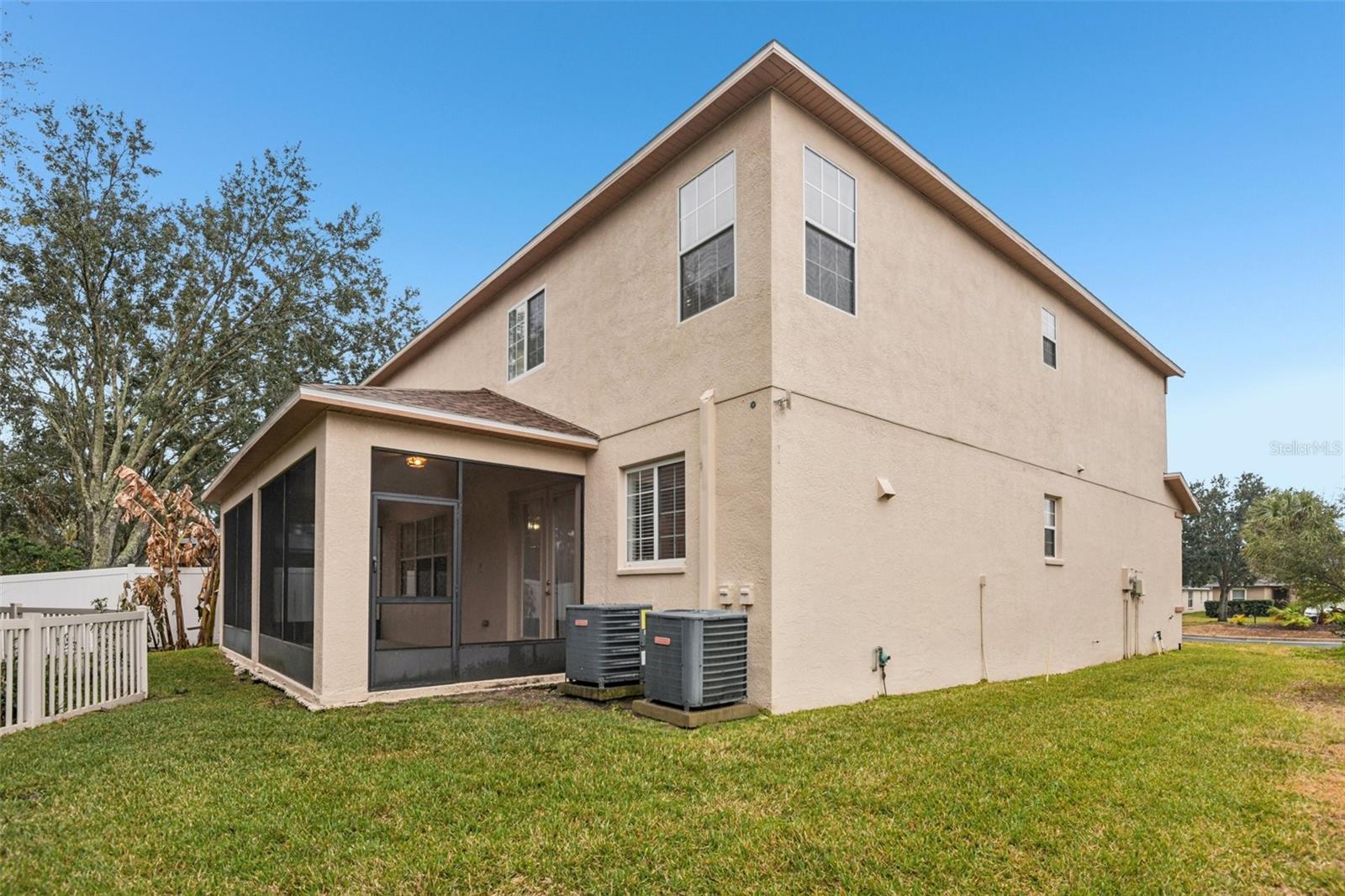 Image 34 of 39 For 11006 Running Pine Drive