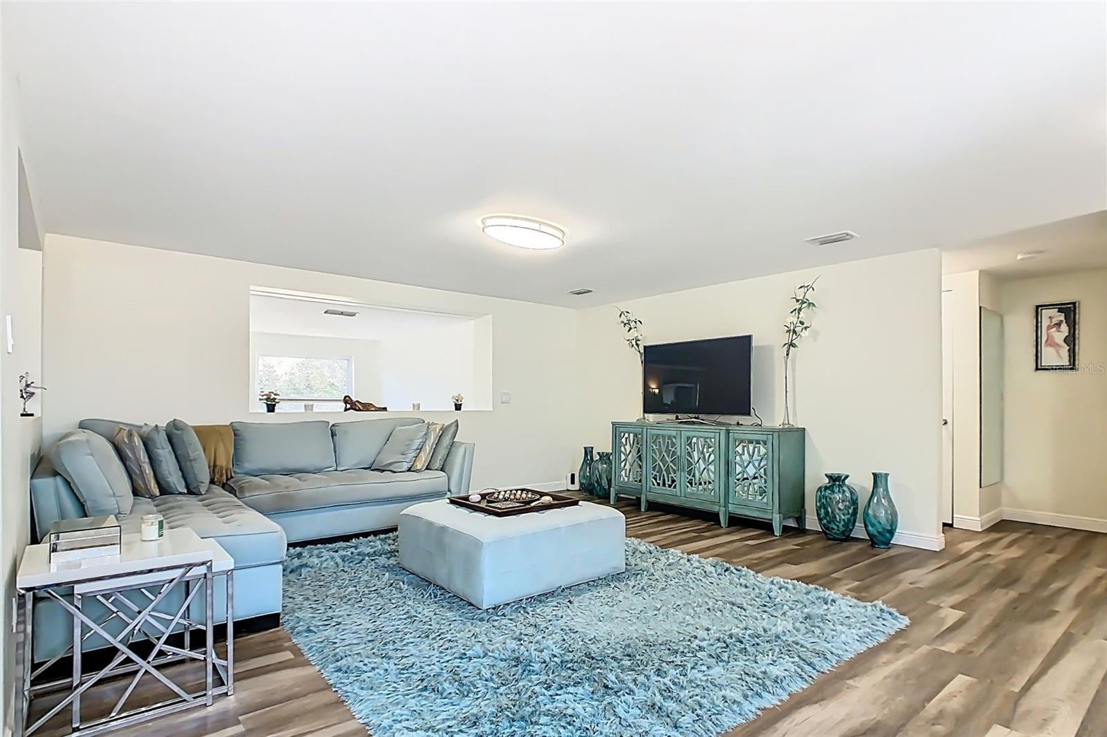 Listing photo id 16 for 1700 Miller Road