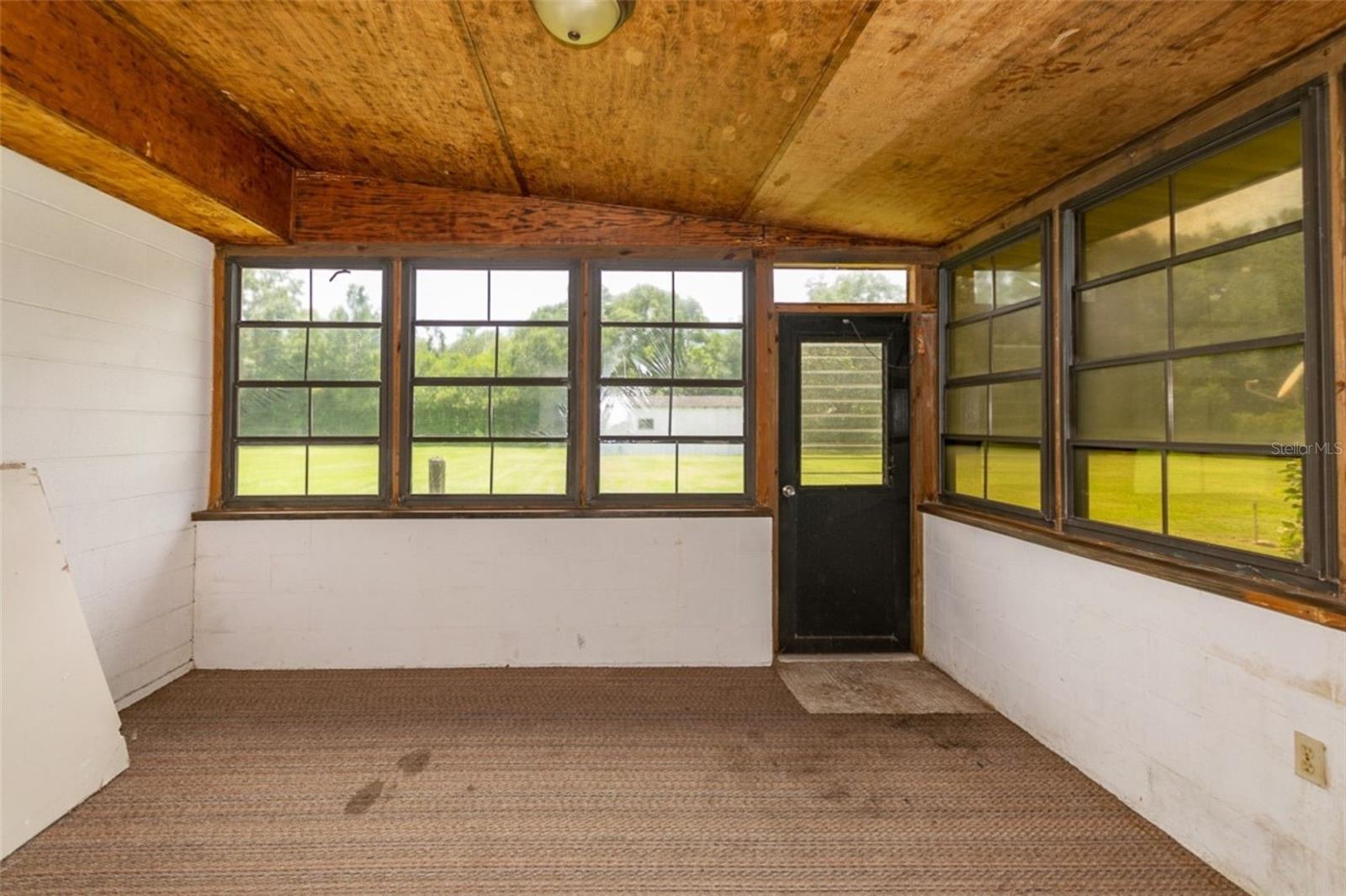 Listing photo id 47 for 1700 Miller Road