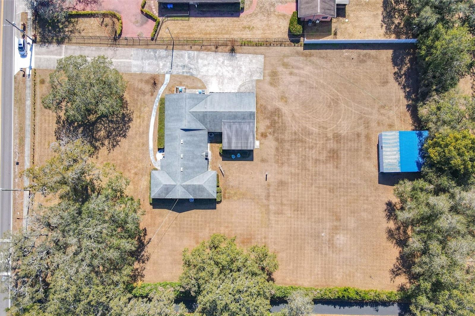 Listing photo id 6 for 1700 Miller Road