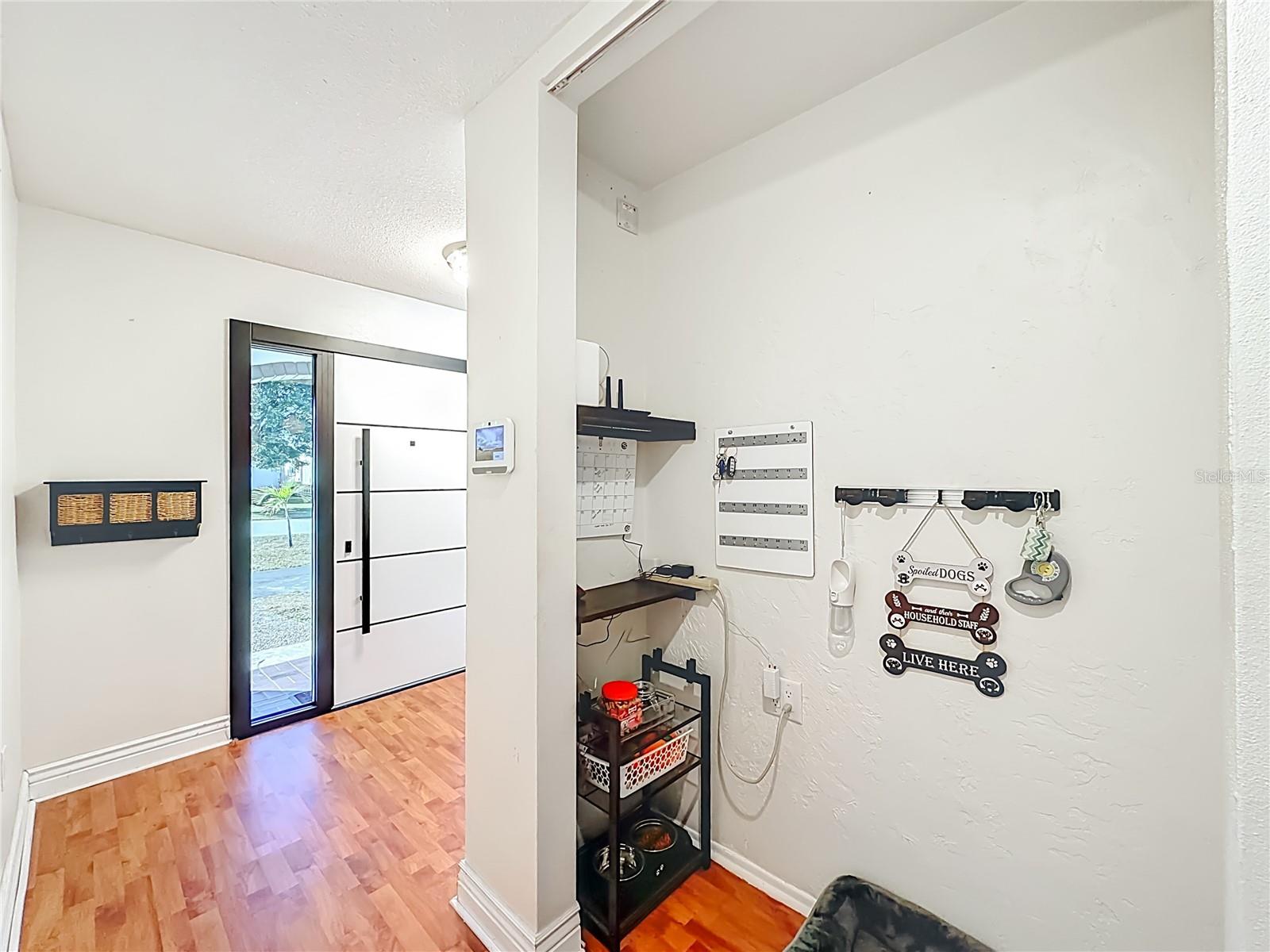 Image 10 of 47 For 2913 Dolphin Drive