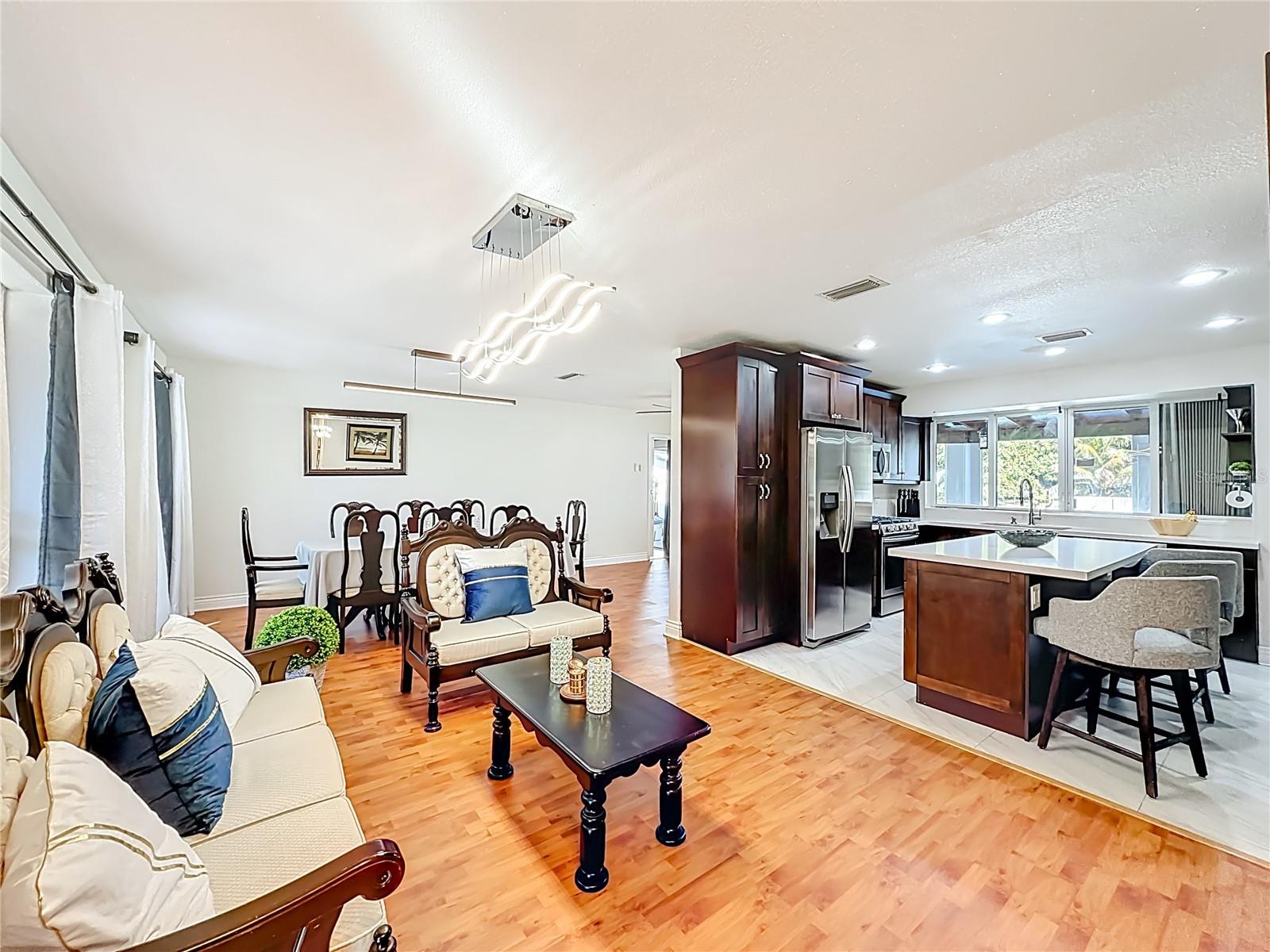 Image 12 of 47 For 2913 Dolphin Drive