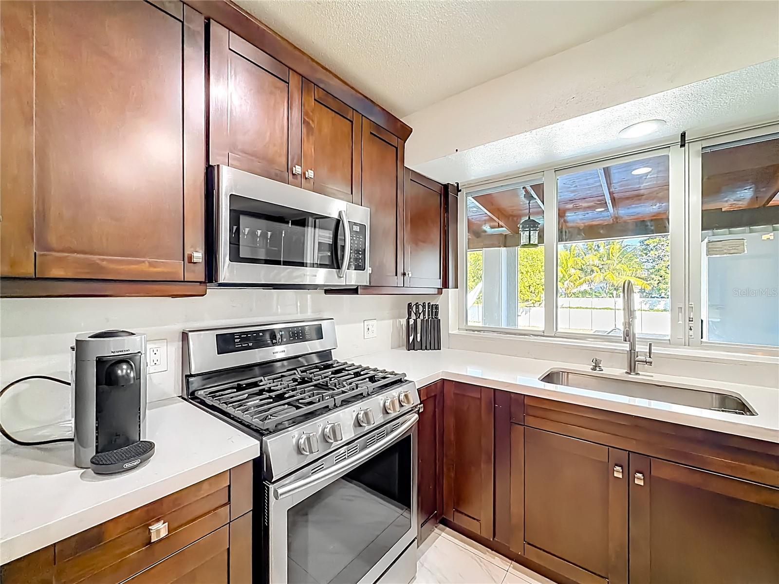 Image 15 of 47 For 2913 Dolphin Drive