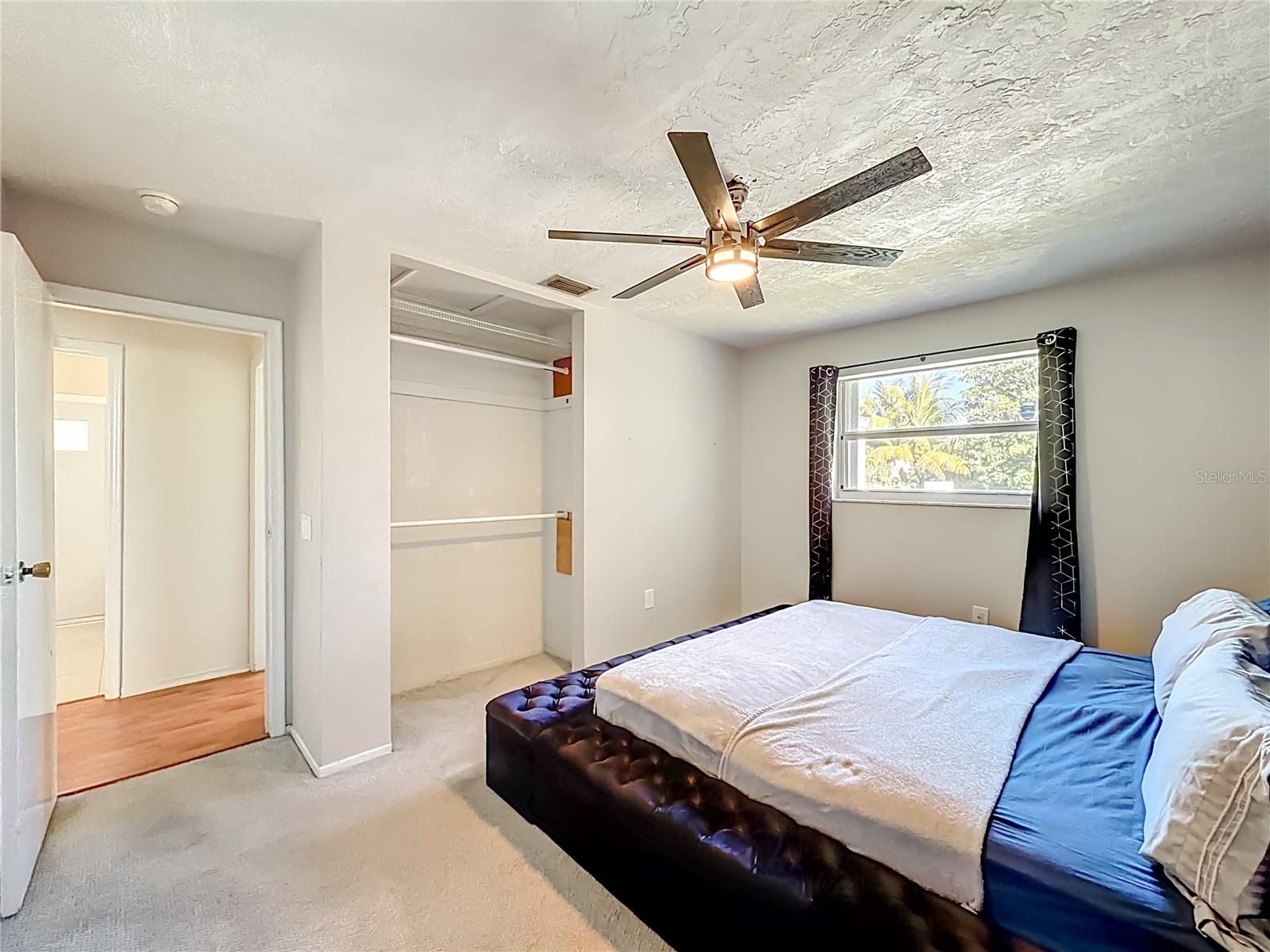 Image 23 of 47 For 2913 Dolphin Drive