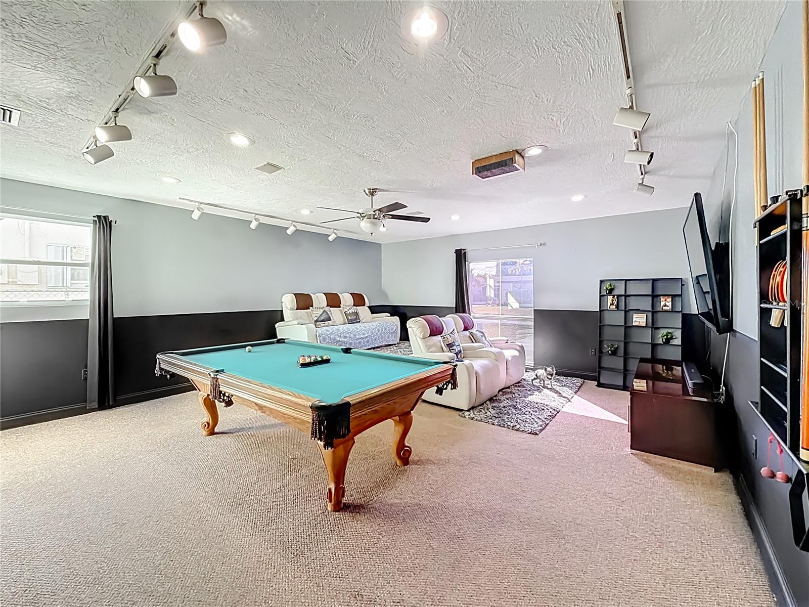 Image 26 of 47 For 2913 Dolphin Drive