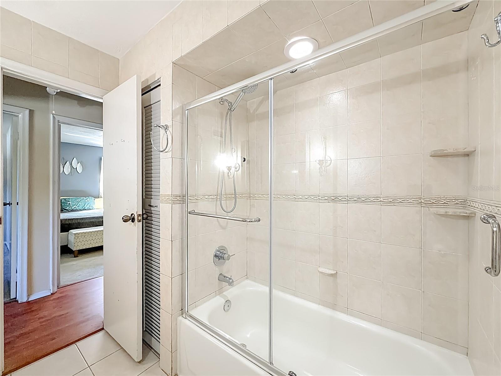 Image 31 of 47 For 2913 Dolphin Drive