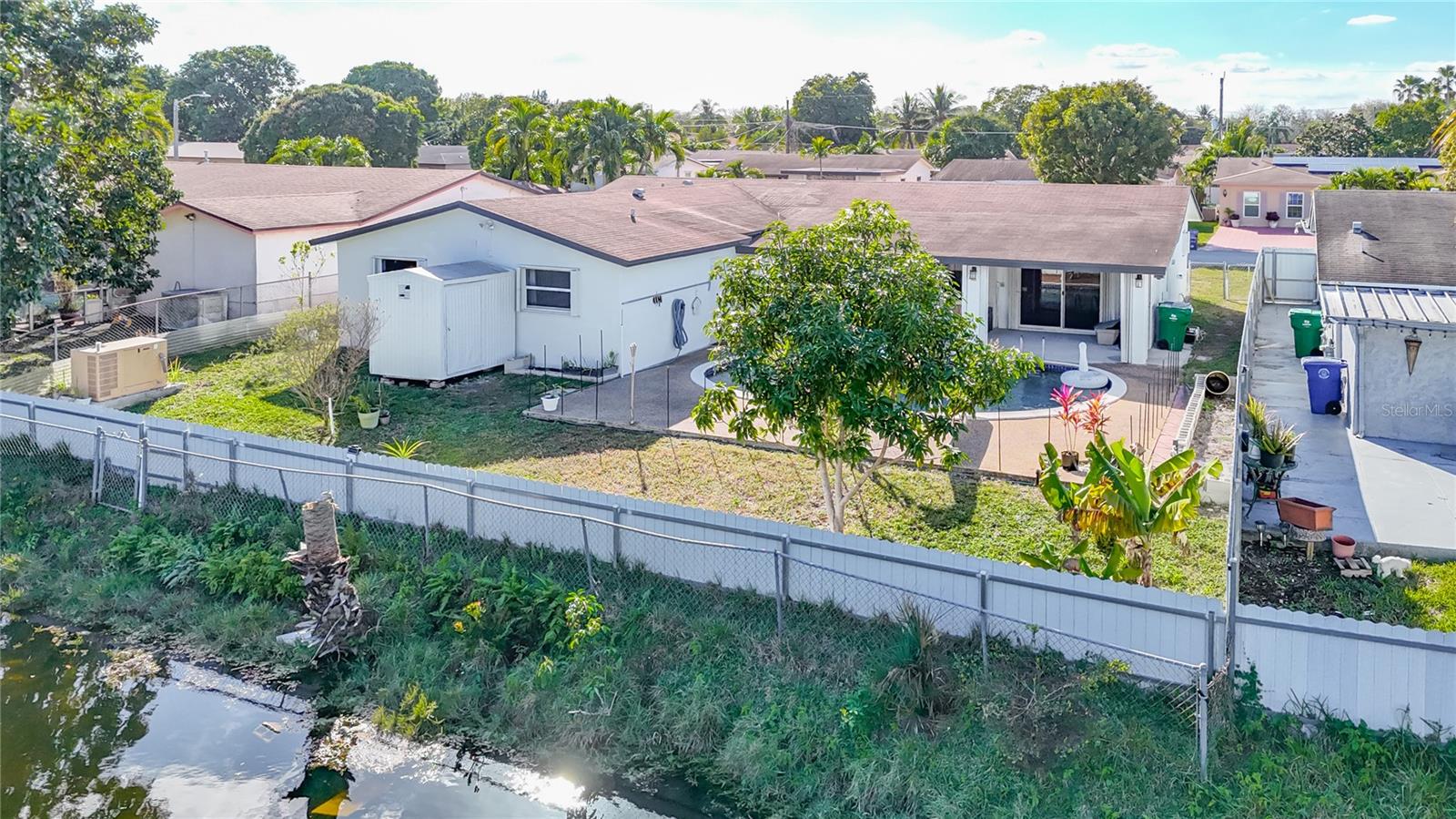 Image 4 of 47 For 2913 Dolphin Drive