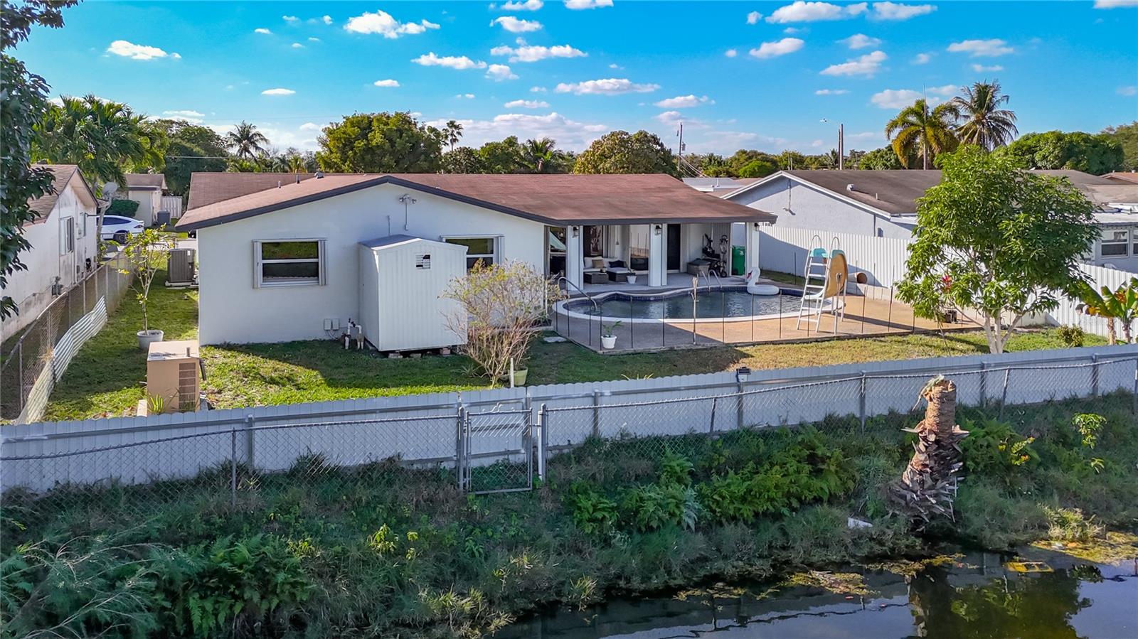 Image 44 of 47 For 2913 Dolphin Drive