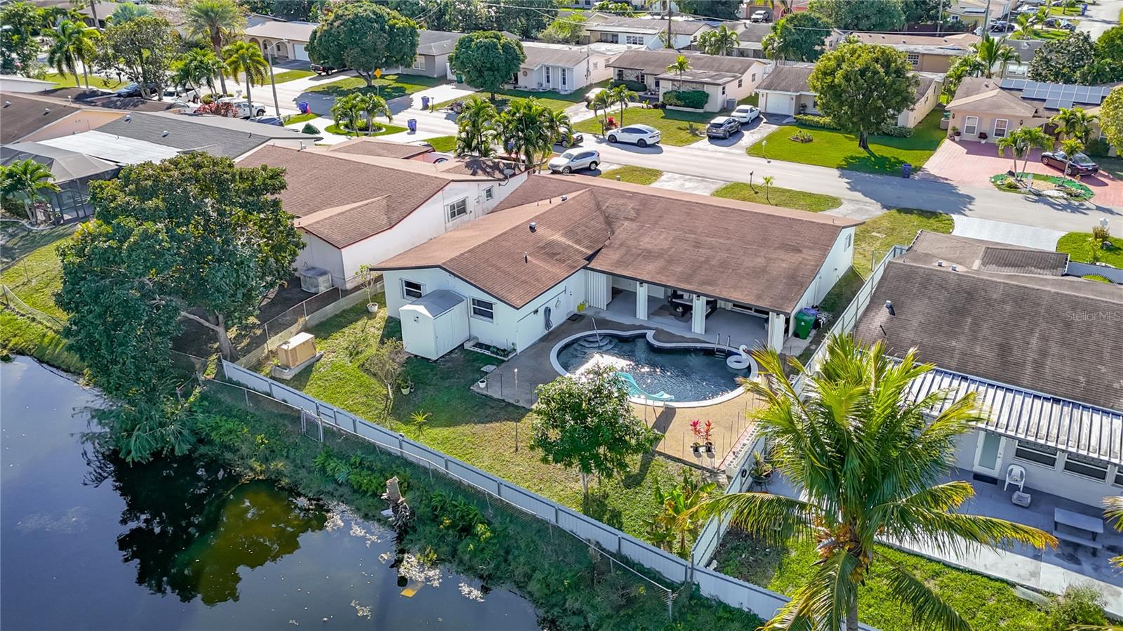 Image 45 of 47 For 2913 Dolphin Drive