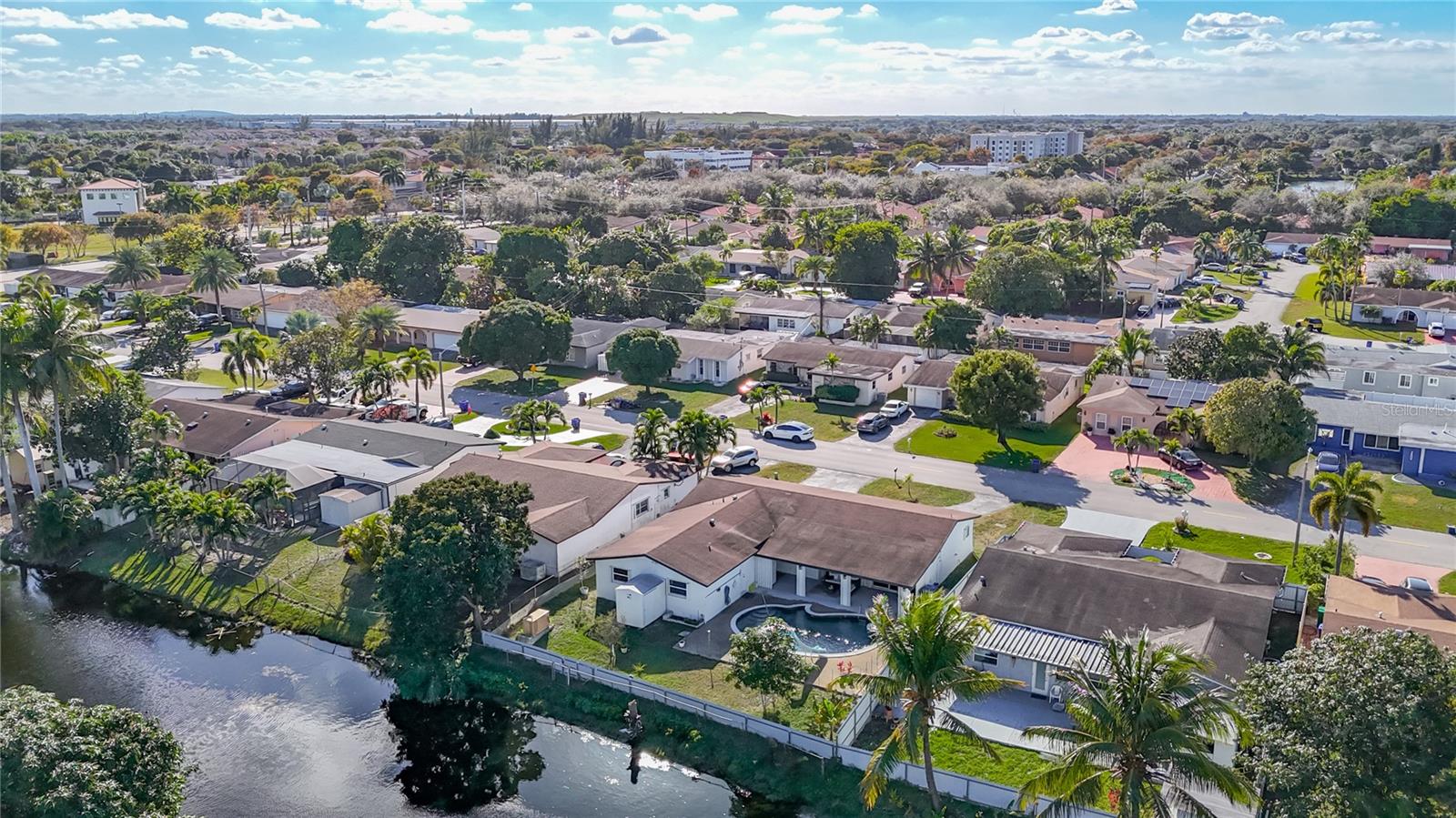 Image 46 of 47 For 2913 Dolphin Drive