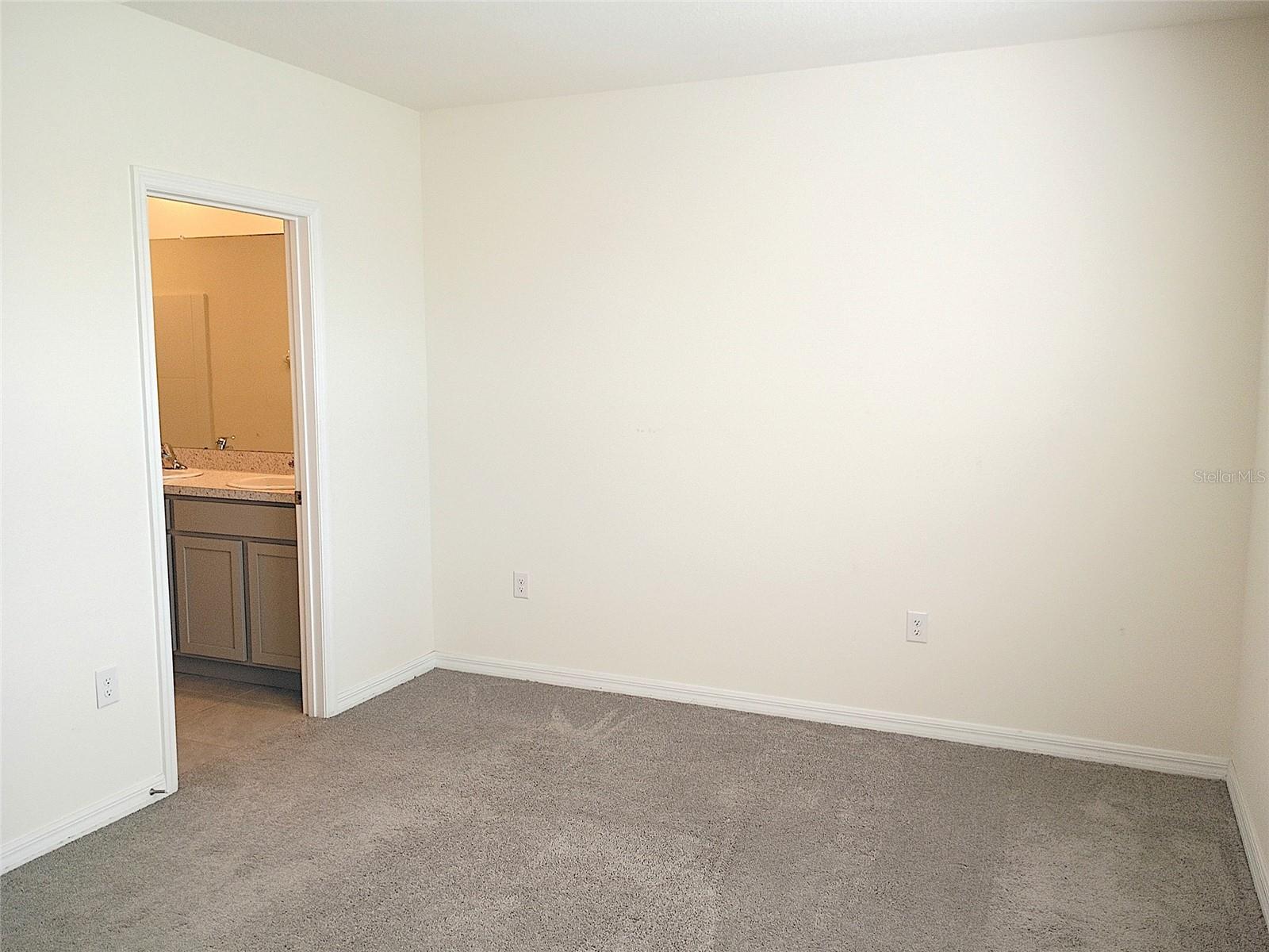 Image 23 of 62 For 34346 Redwood Dawn Lane