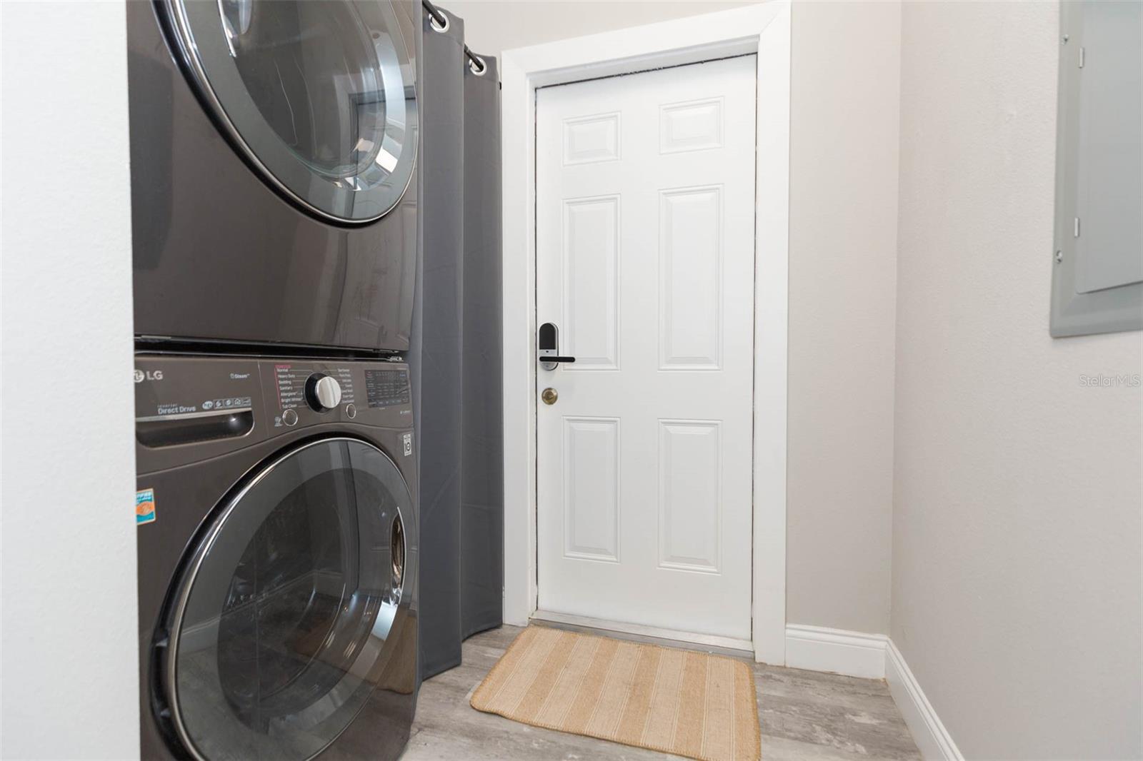 Image 20 of 63 For 2901 Boulevard