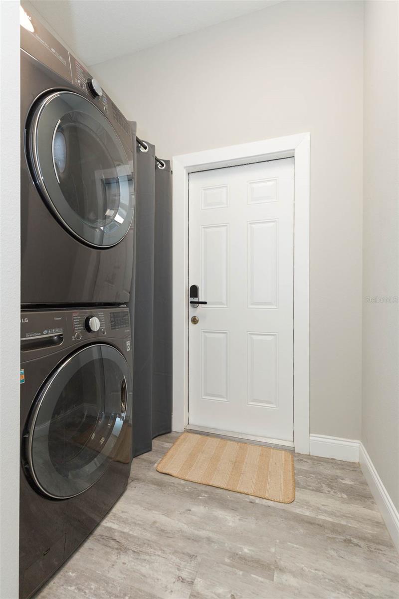 Image 21 of 63 For 2901 Boulevard