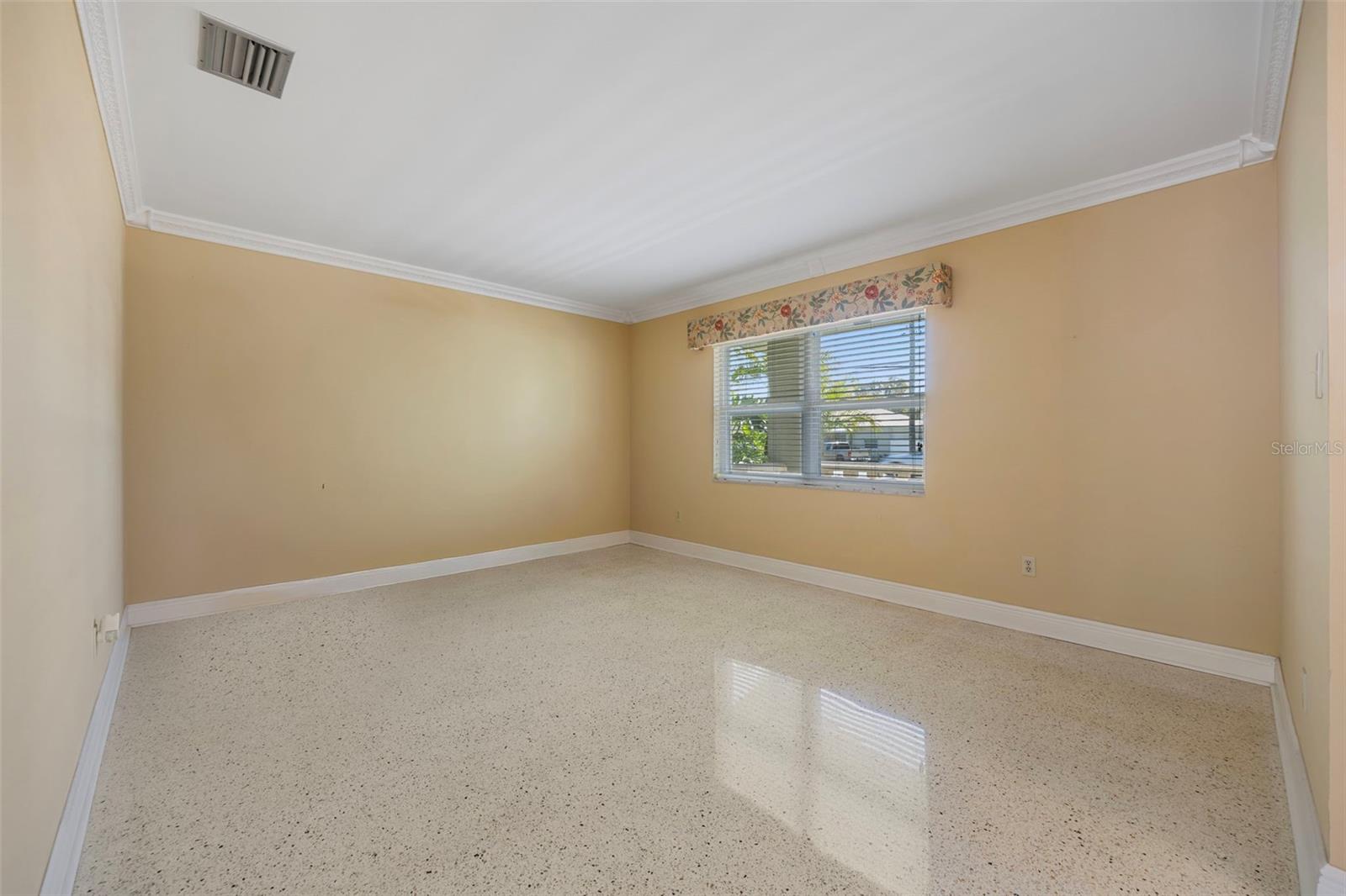 Image 13 of 71 For 3909 Hudson Lane