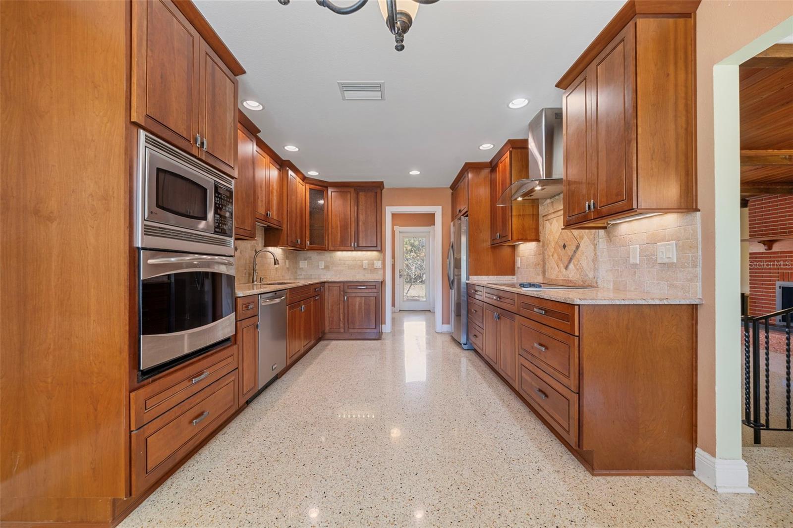 Image 15 of 71 For 3909 Hudson Lane