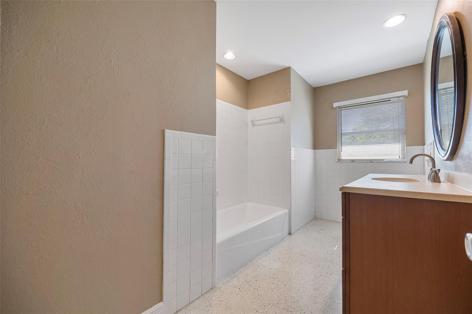 Image 29 of 71 For 3909 Hudson Lane