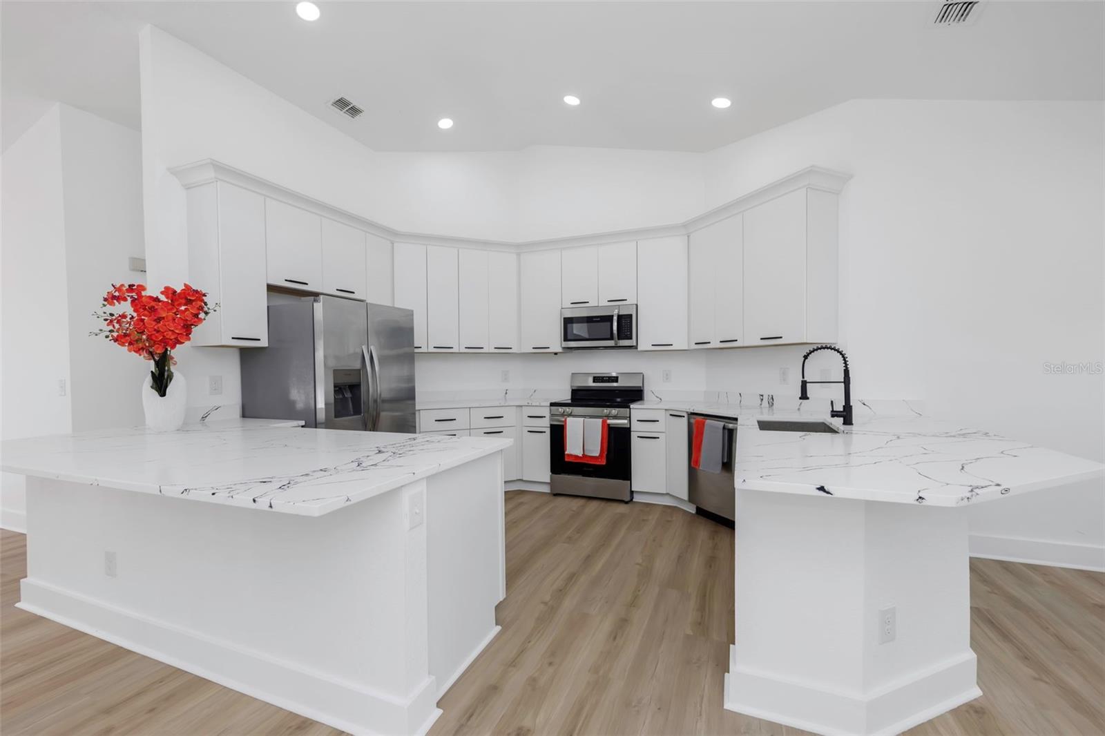 Image 6 of 42 For 2617 Bellhurst Drive