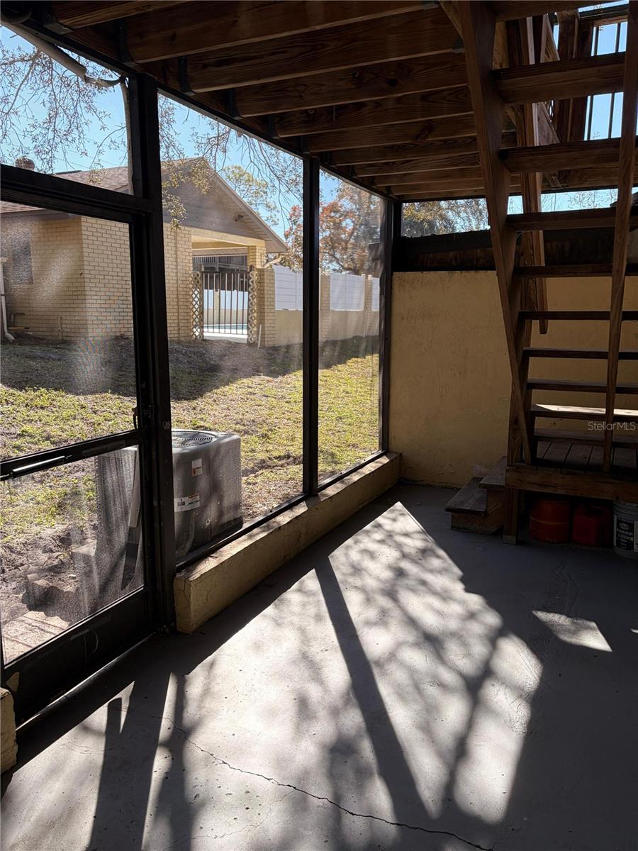 Image 16 of 23 For 533 Curlew Place 533