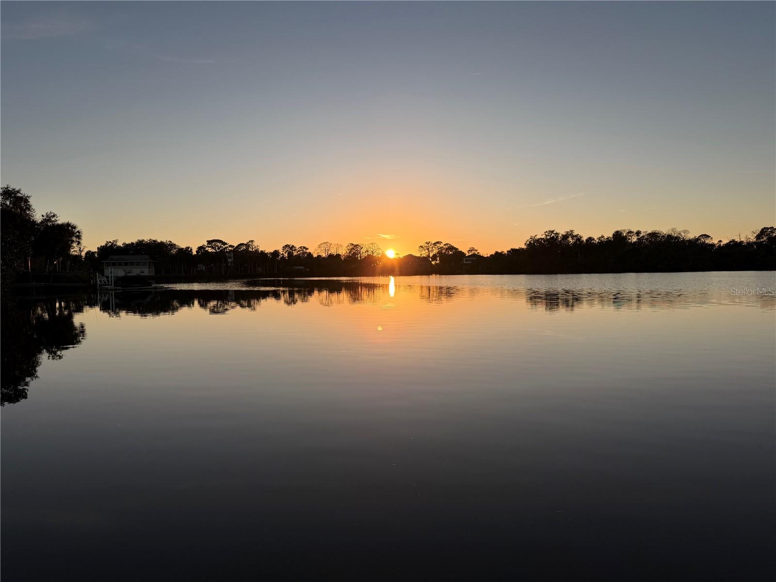 Image 21 of 22 For 7127 Peninsular Drive