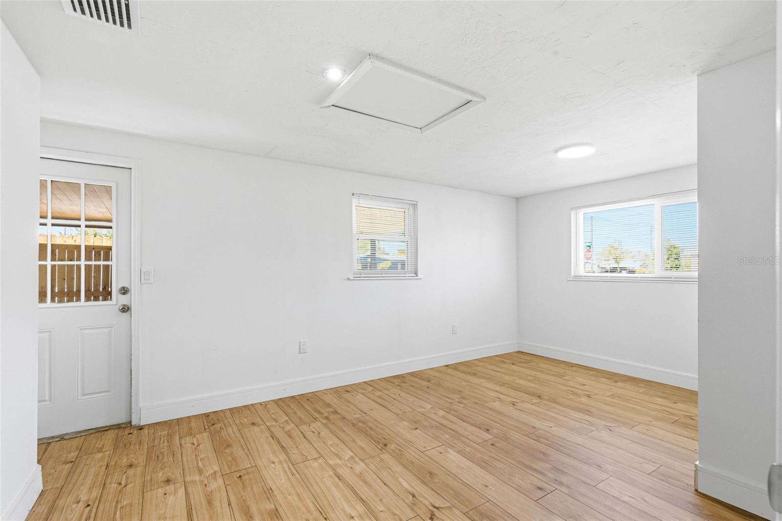 Image 24 of 49 For 6338 Nashua Drive