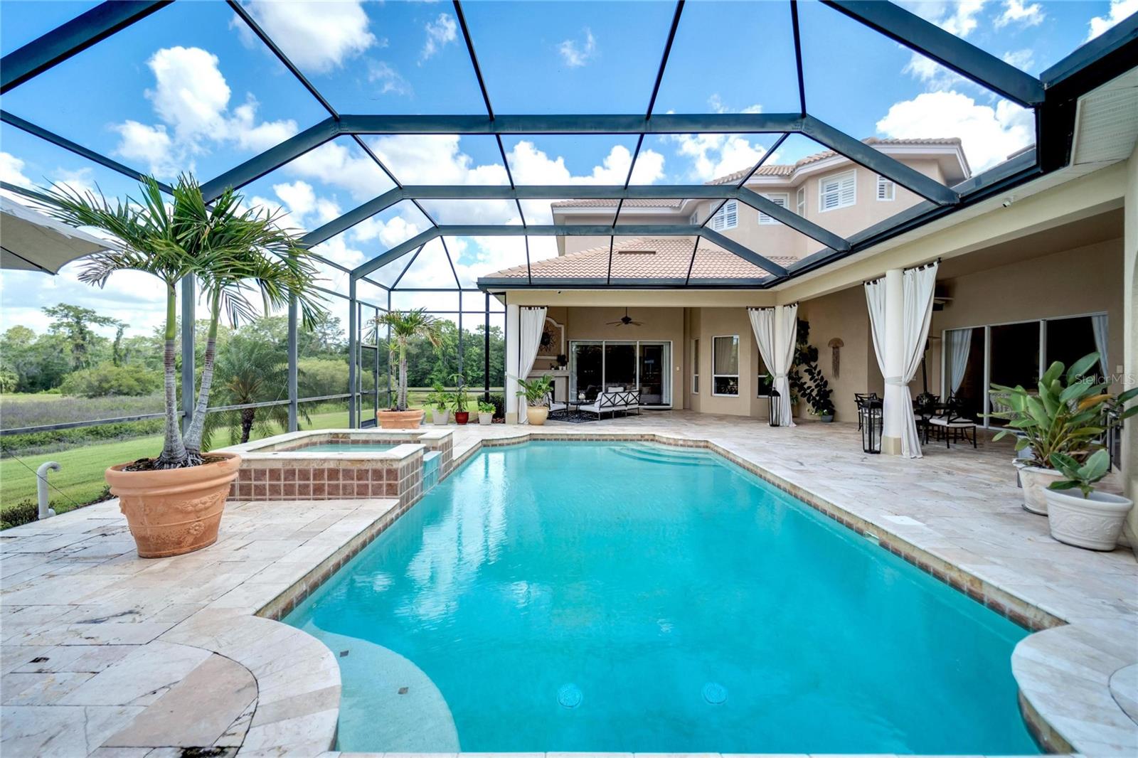 Image 13 of 75 For 15101 Kestrelglen Way