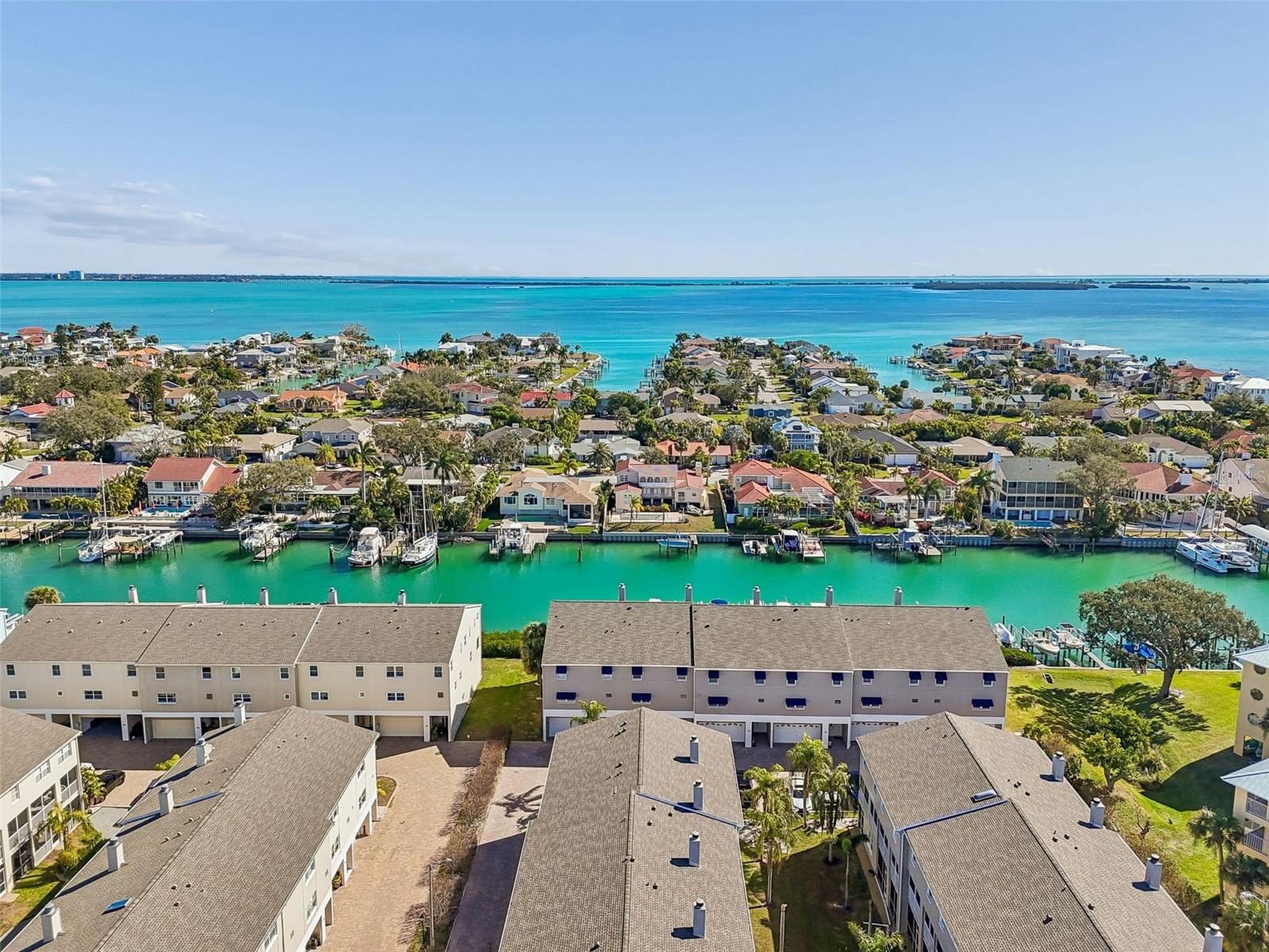 Image 30 of 33 For 1117 Pinellas Bayway S 301