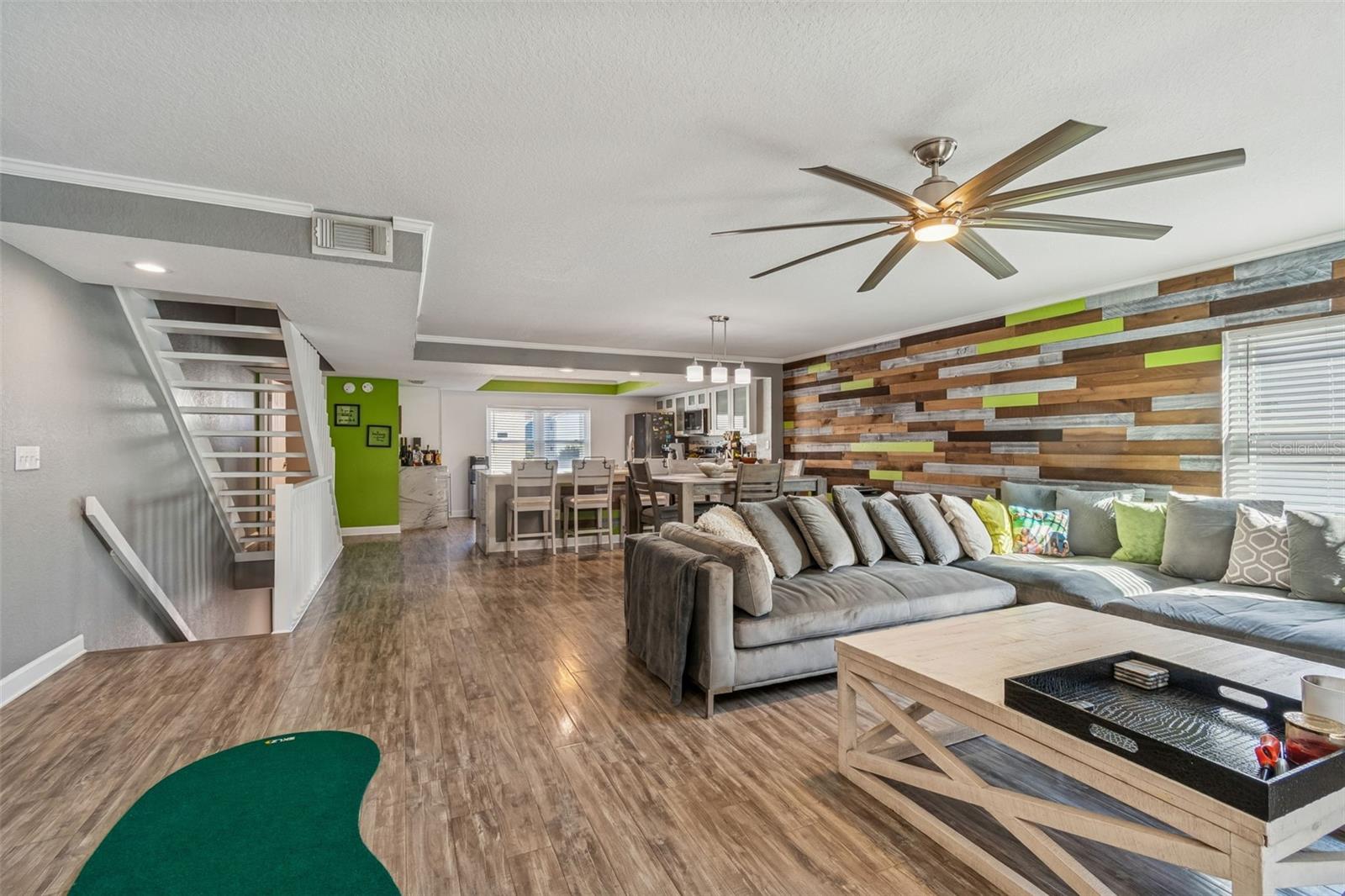 Image 6 of 33 For 1117 Pinellas Bayway S 301