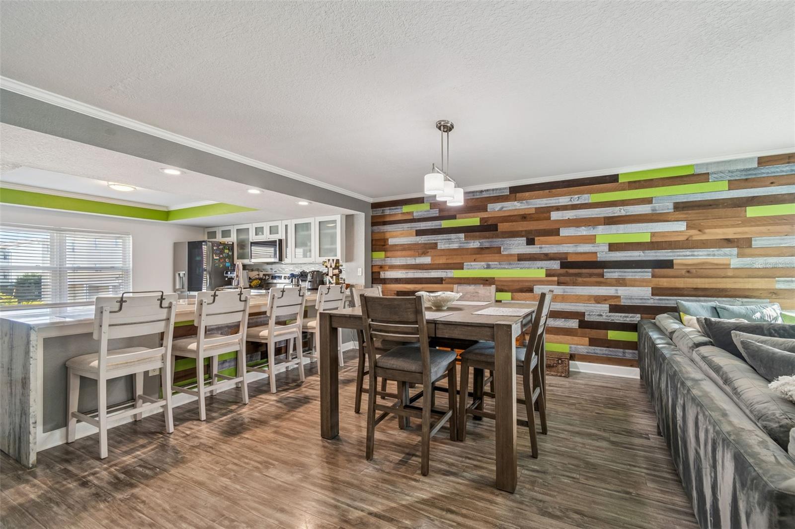 Image 7 of 33 For 1117 Pinellas Bayway S 301