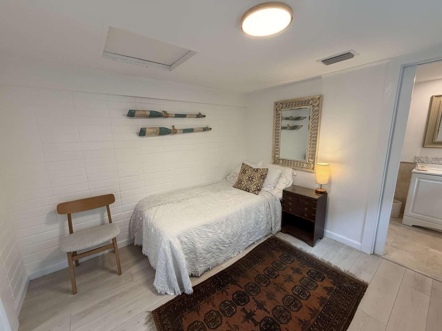 Image 10 of 33 For 751 Fox Street