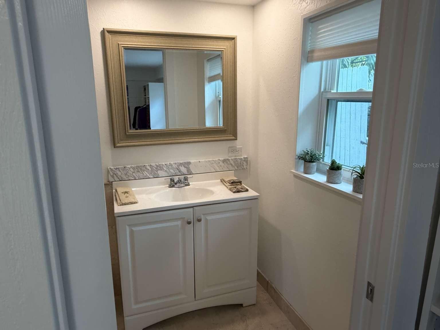 Image 12 of 33 For 751 Fox Street