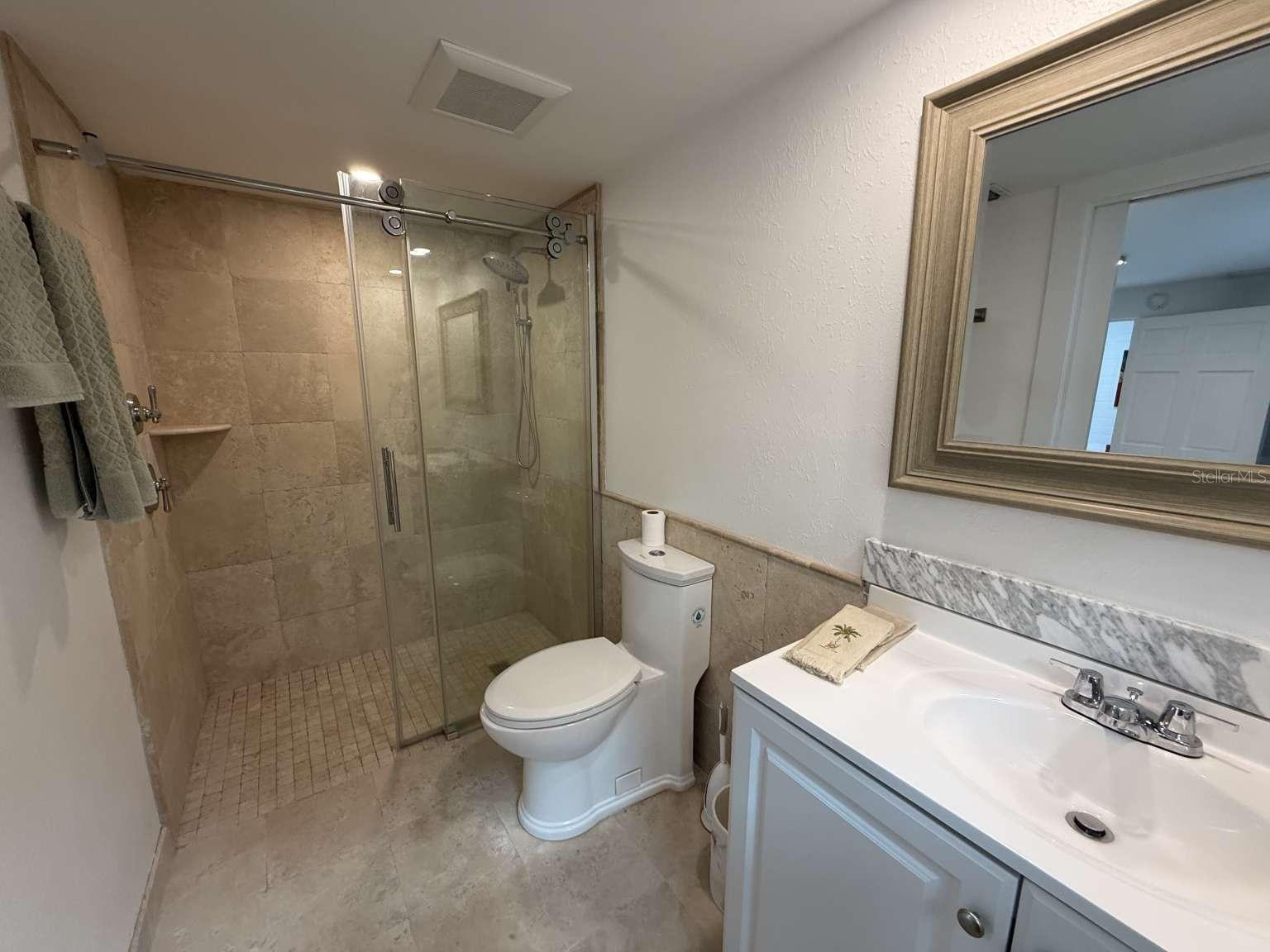 Image 13 of 33 For 751 Fox Street