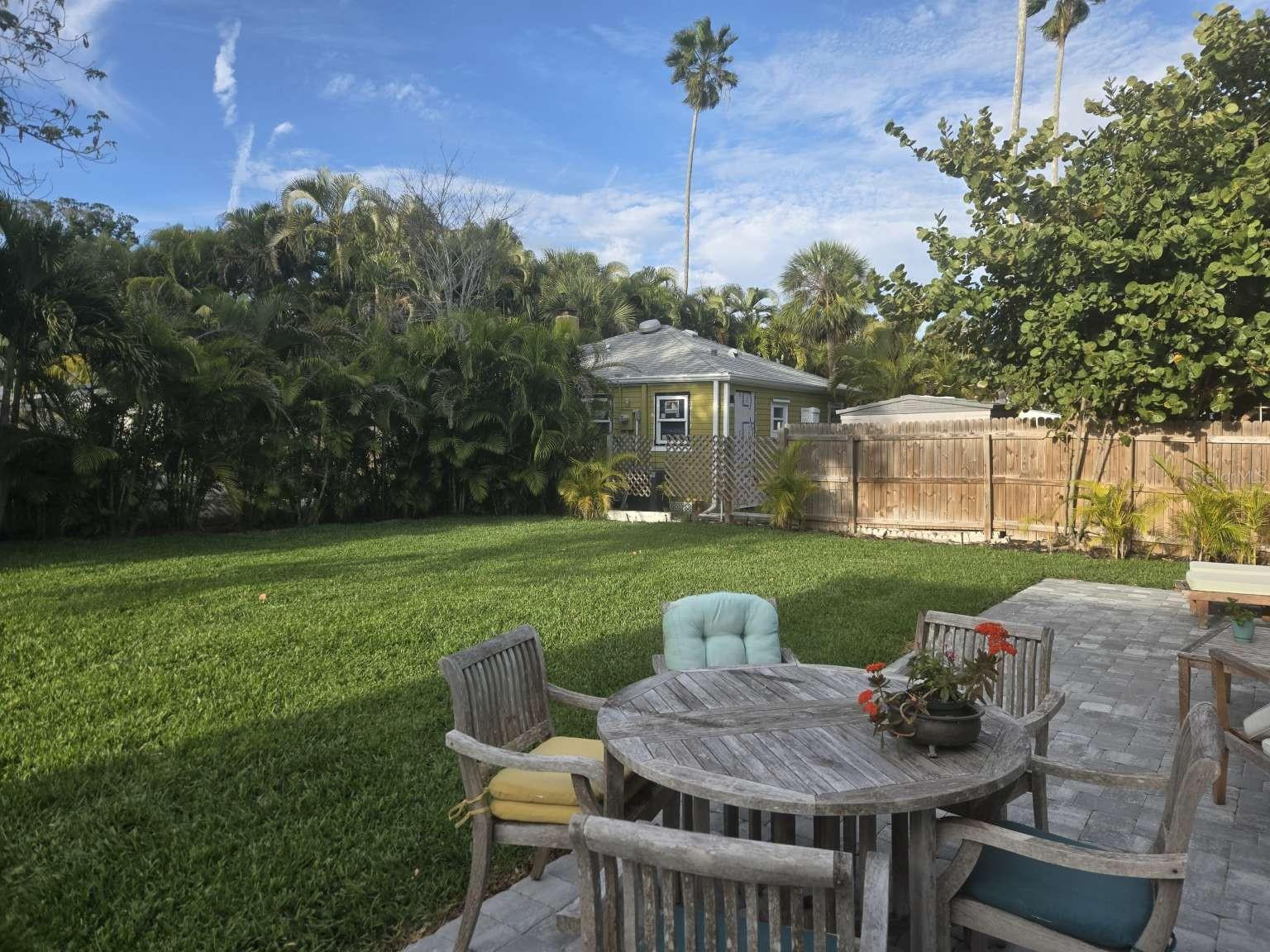 Image 23 of 33 For 751 Fox Street