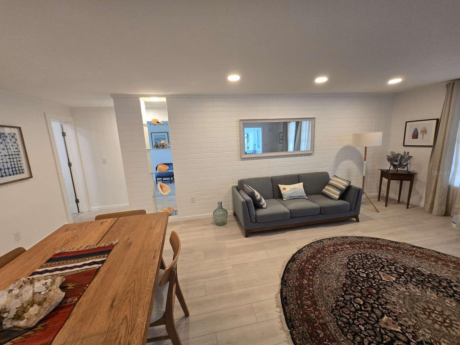 Image 4 of 33 For 751 Fox Street