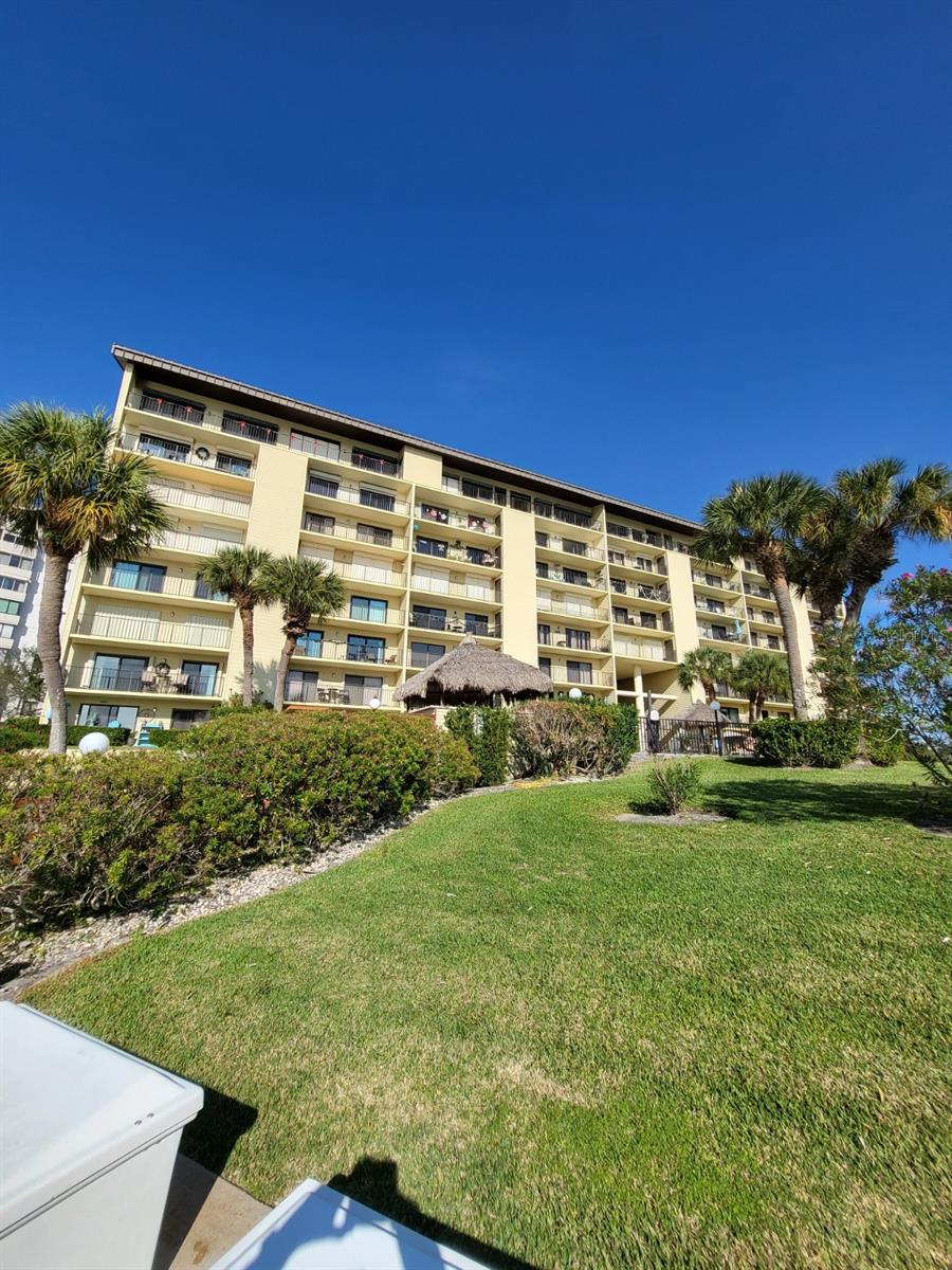 Image 18 of 23 For 650 Island Way 408