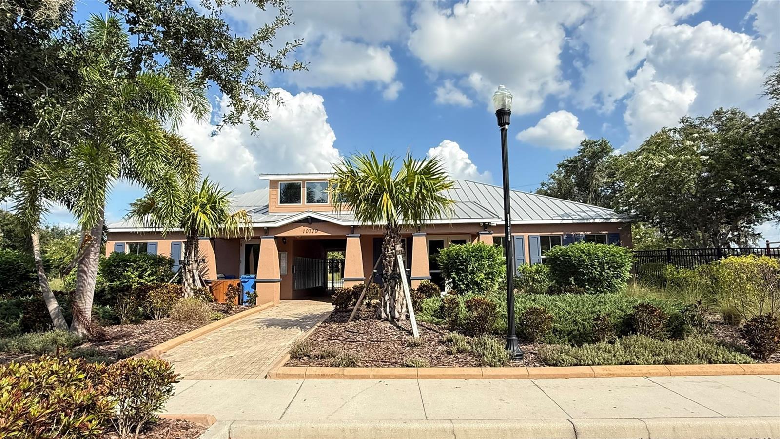 Image 43 of 46 For 11017 Purple Martin Boulevard