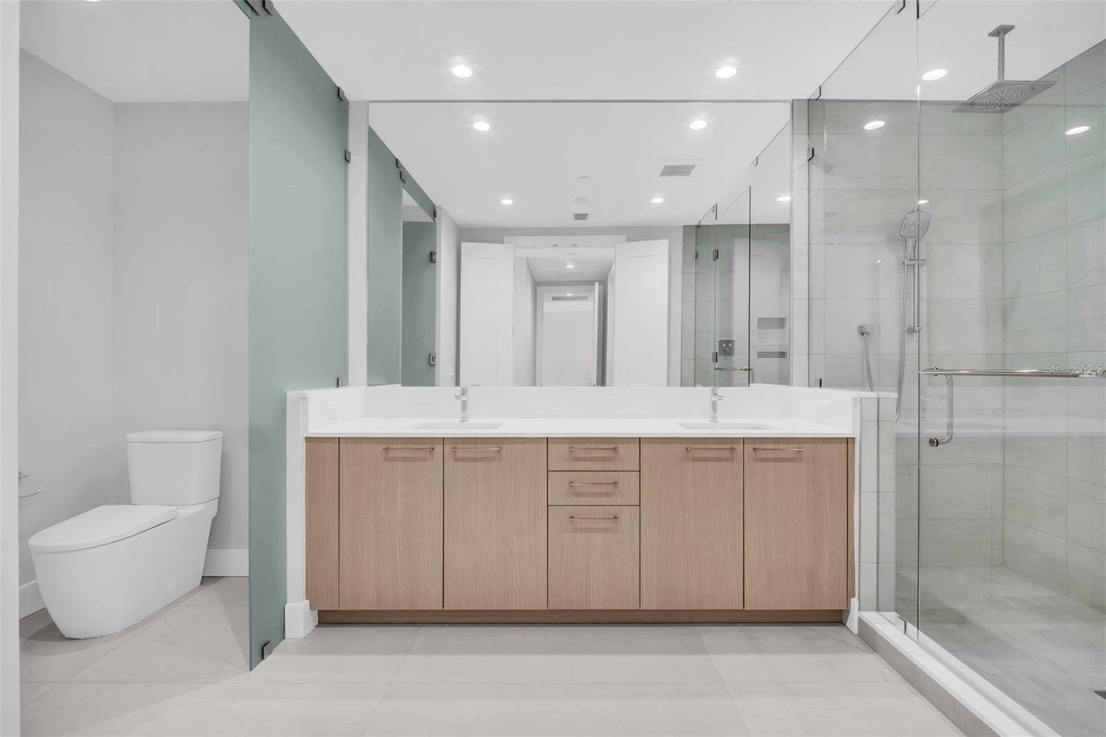 Image 18 of 56 For 275 1st Avenue S 2304