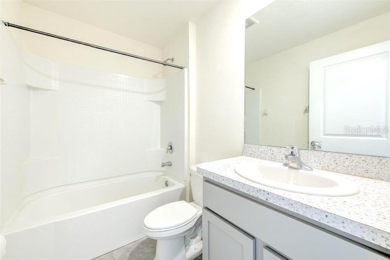 Listing photo id 10 for 2785 Gardiner Lane