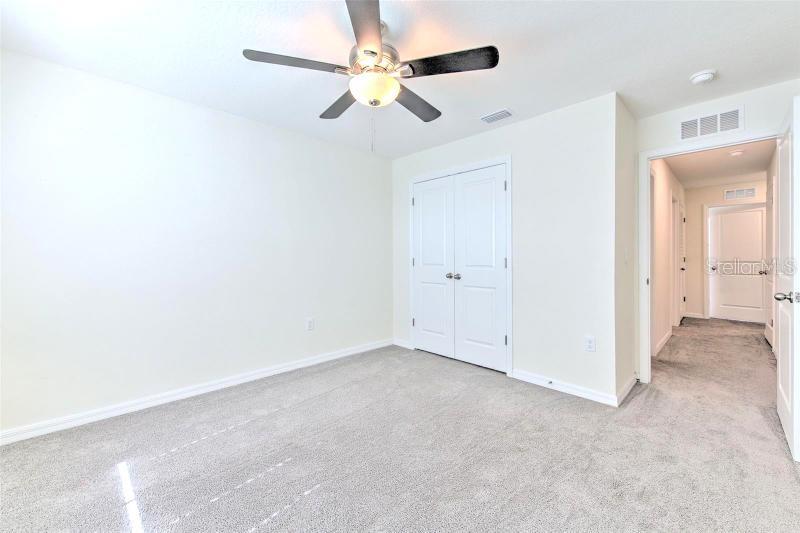 Listing photo id 12 for 2785 Gardiner Lane