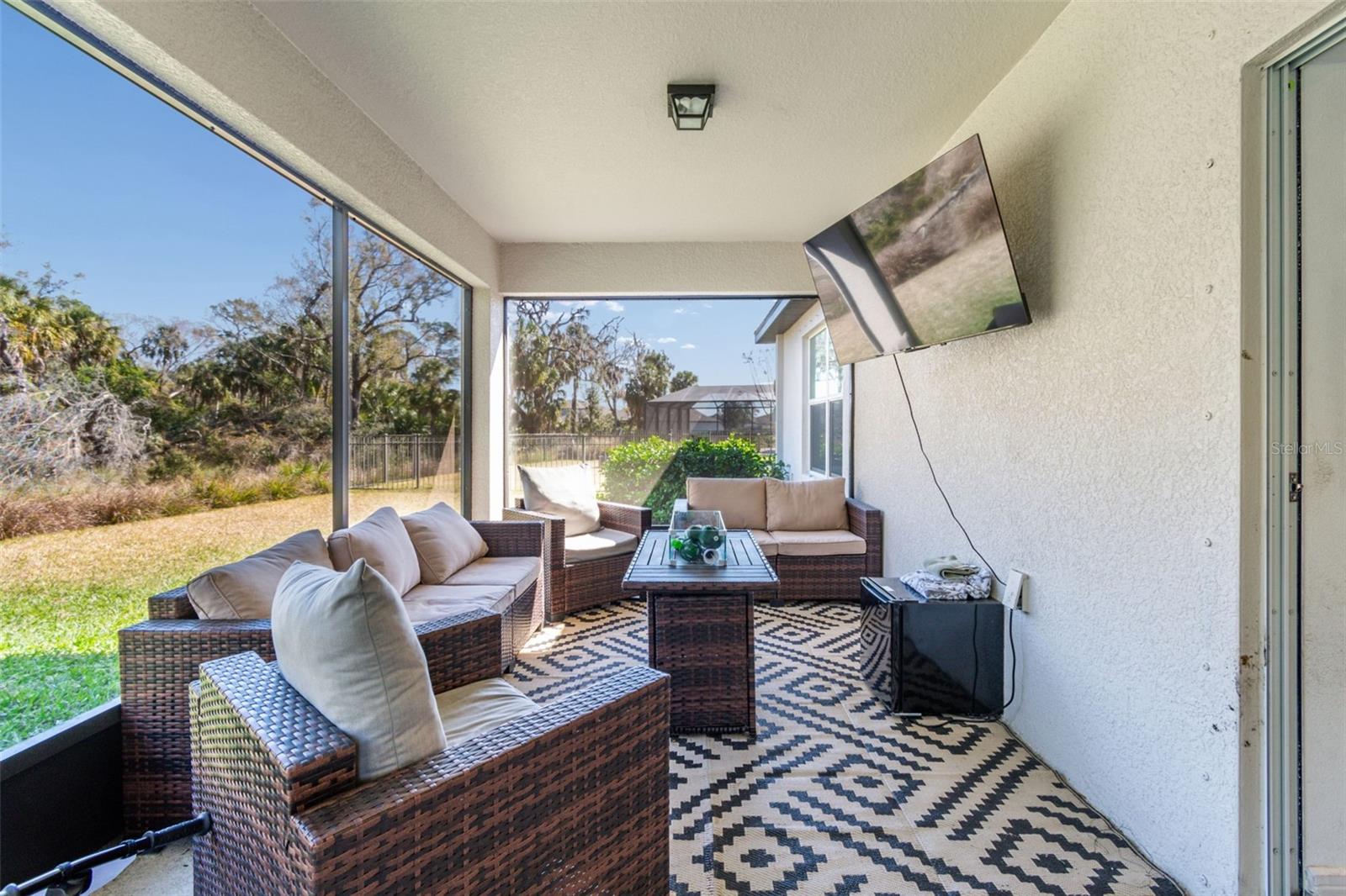 Image 14 of 31 For 11855 Armada Way