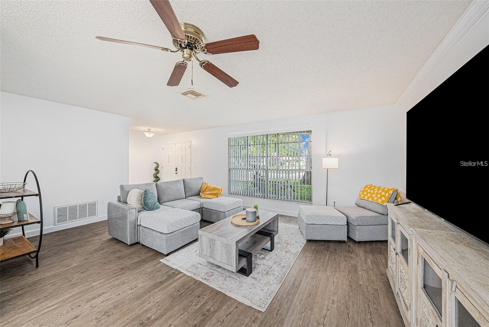 Image 4 of 30 For 13013 Sawmill Way