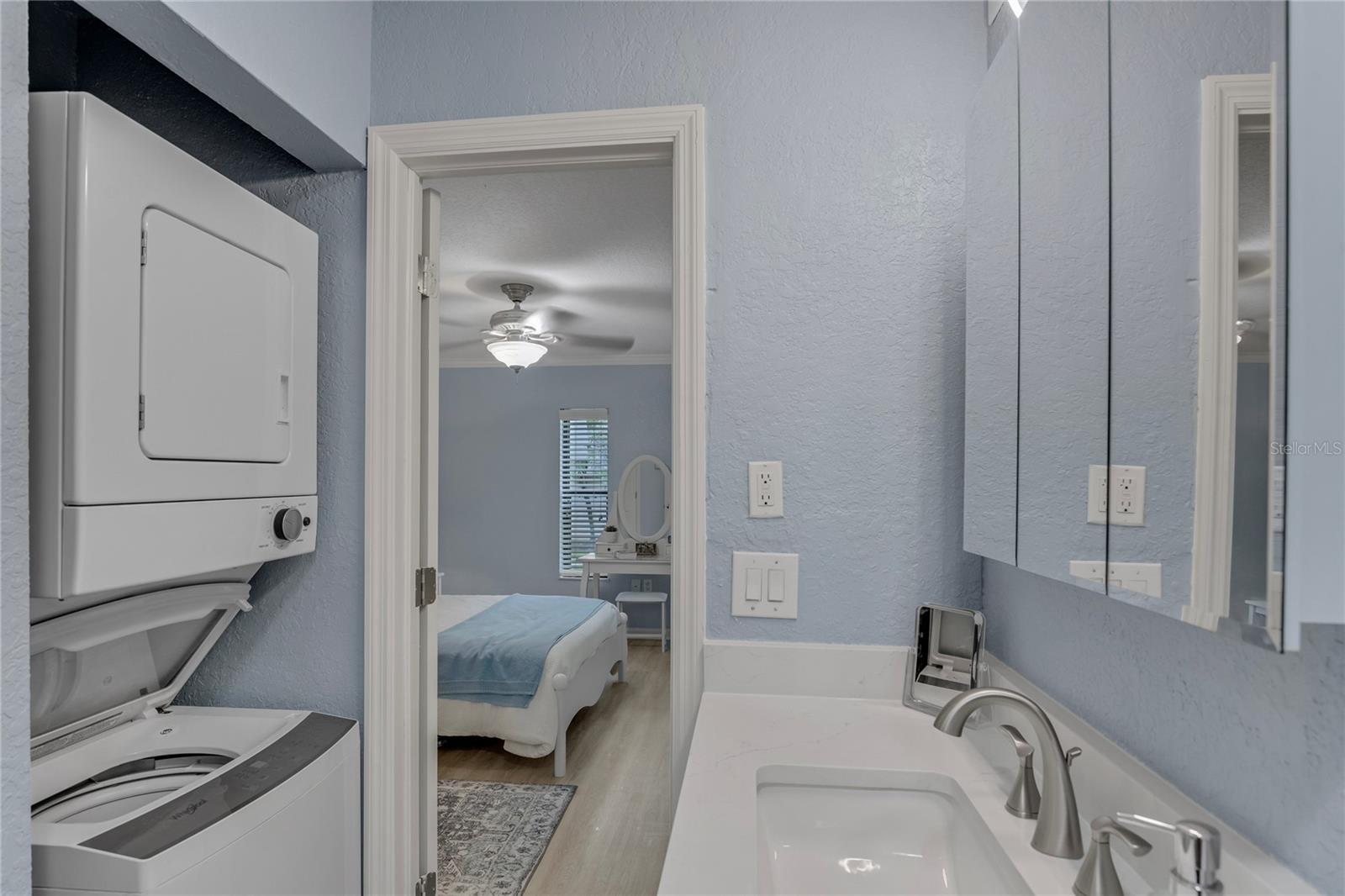 Image 12 of 23 For 716 Lyndhurst Street 701