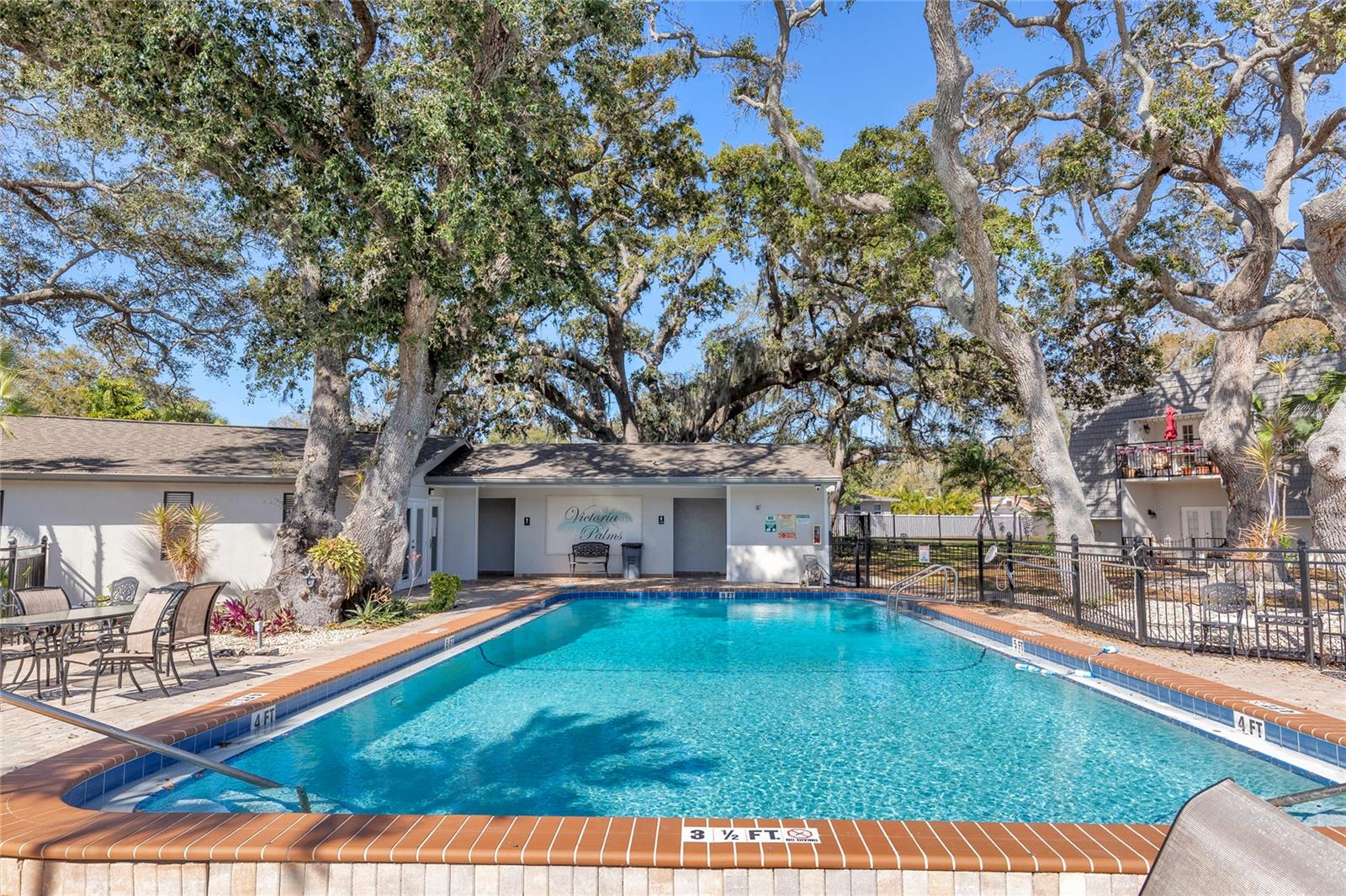 Image 22 of 23 For 716 Lyndhurst Street 701