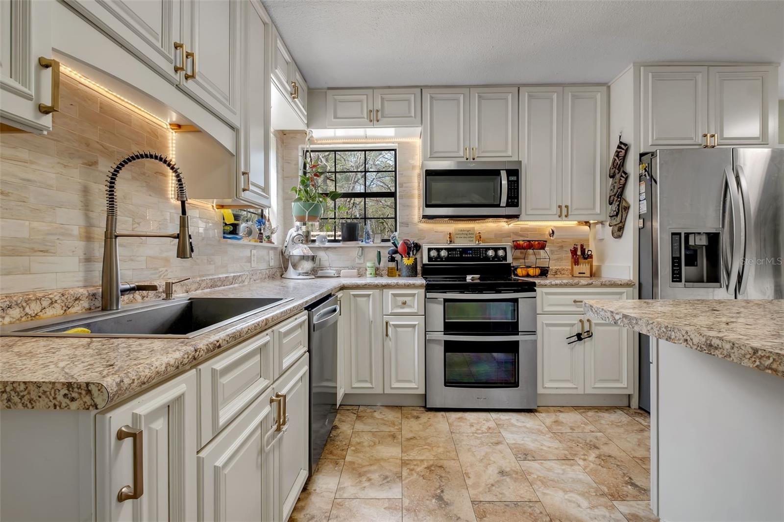 Image 12 of 29 For 976 Hassell Drive