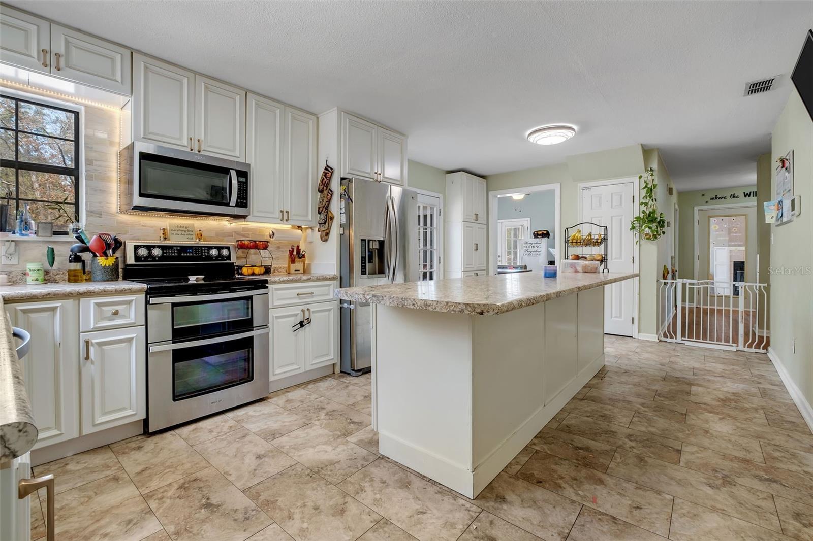 Image 13 of 29 For 976 Hassell Drive