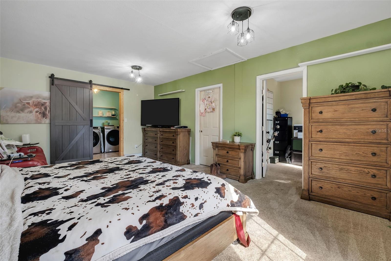 Image 15 of 29 For 976 Hassell Drive