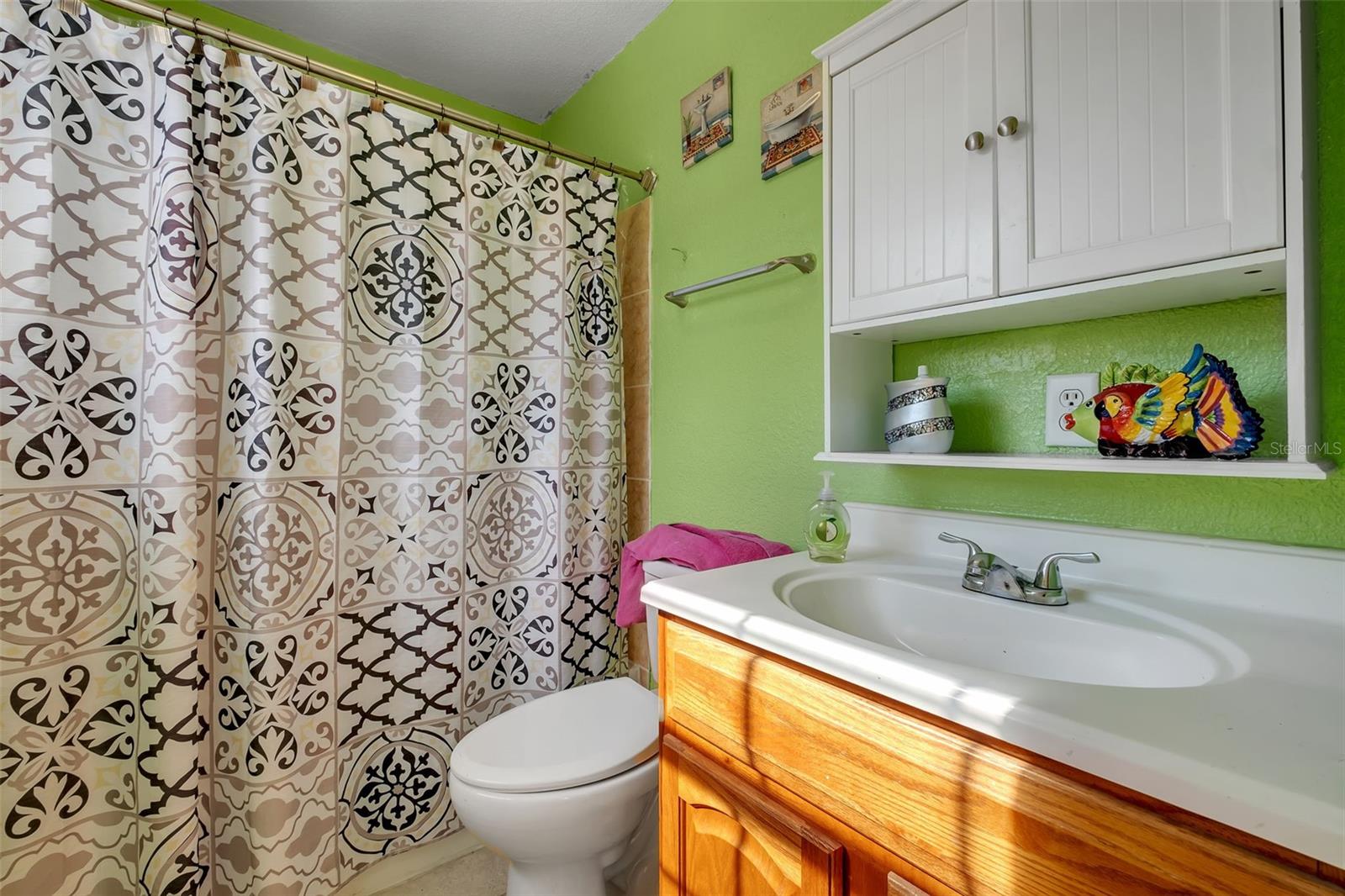 Image 20 of 29 For 976 Hassell Drive