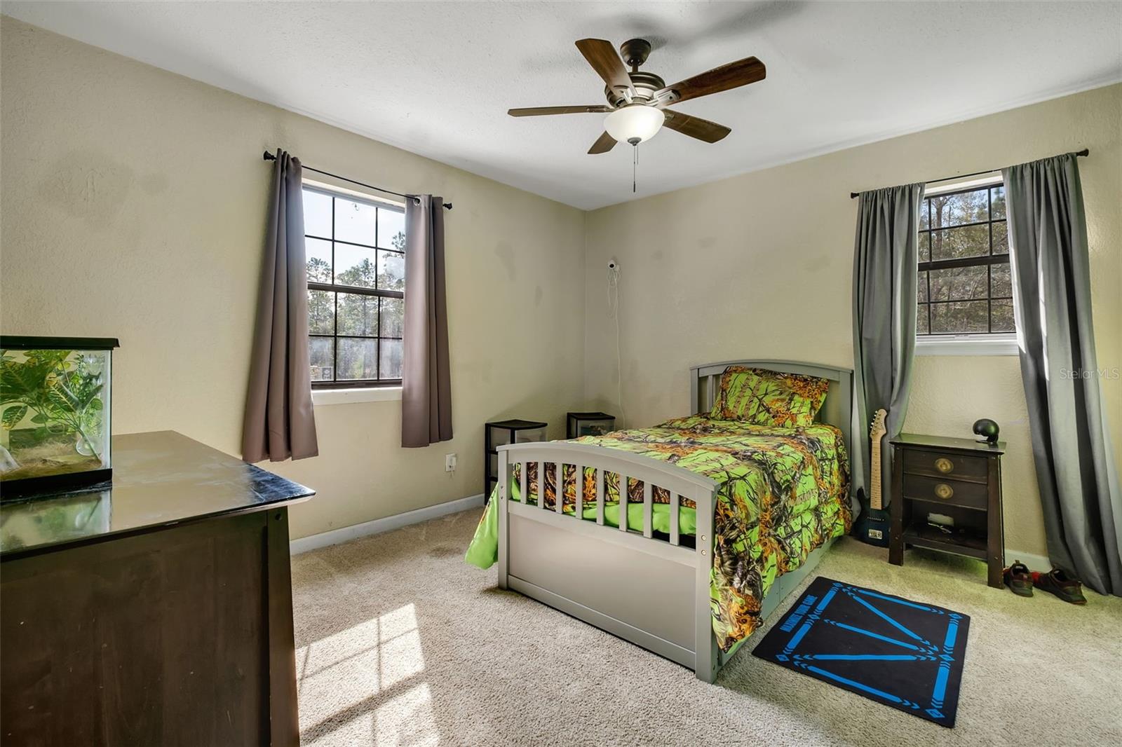 Image 21 of 29 For 976 Hassell Drive