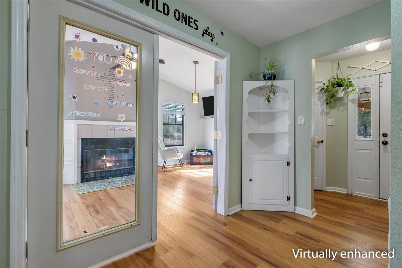 Image 5 of 29 For 976 Hassell Drive